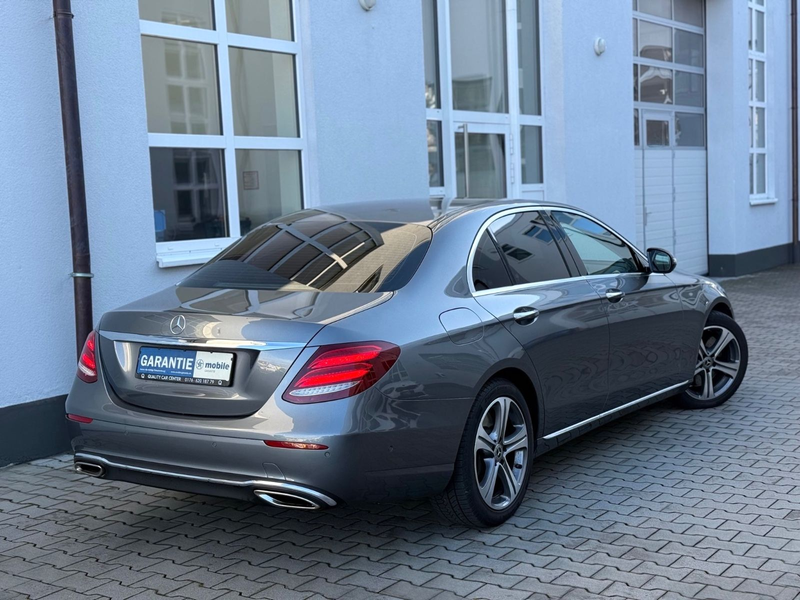 Mercedes-Benz E 450 LUXURY V6 4Matic 9G*WIDESCREEN*DISTR+*360K — photo 4