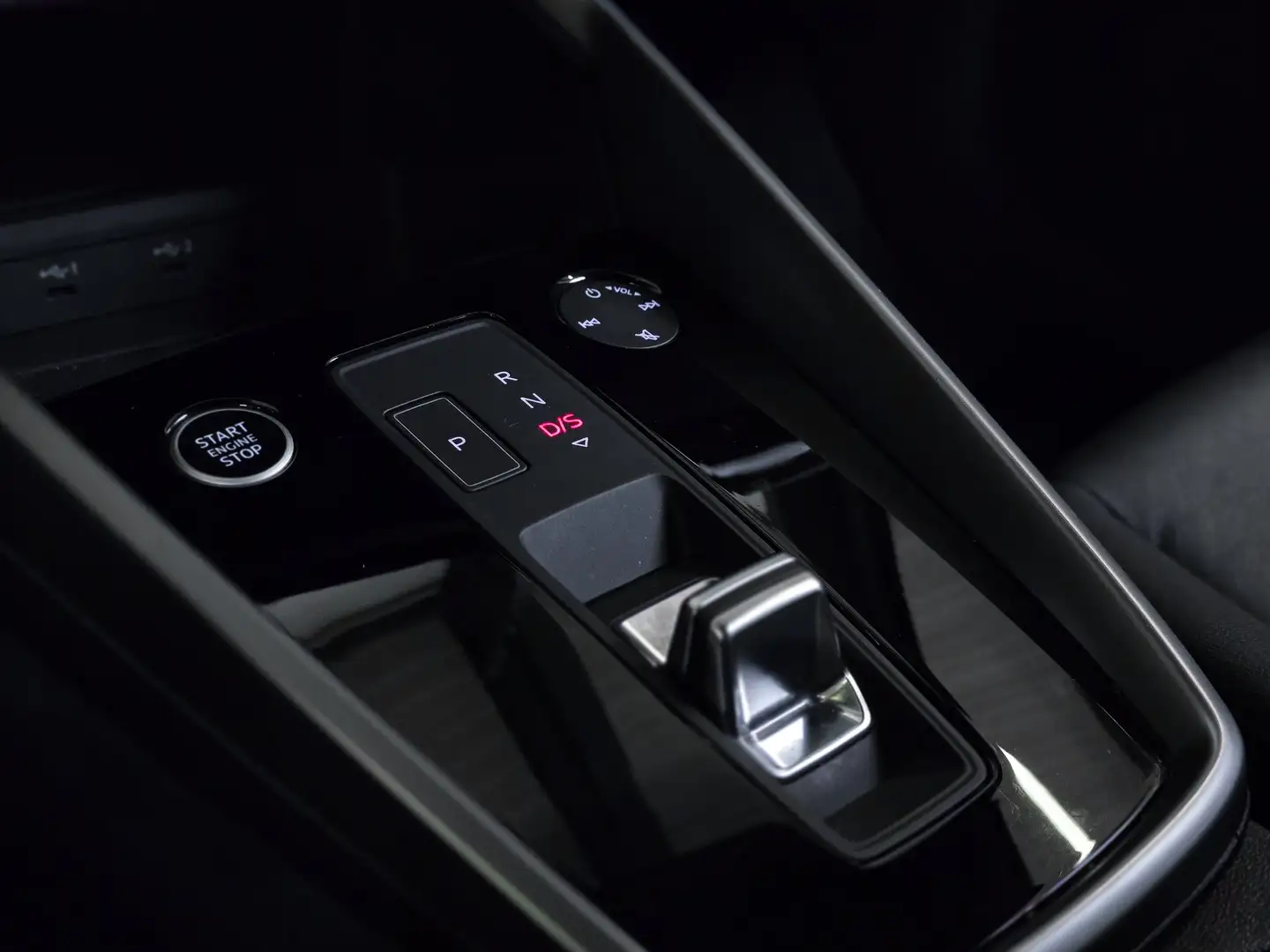 Audi A3 ✖️AUTO | S-LINE | APPLE CARPLAY | TVA ✔️ Noir - 2
