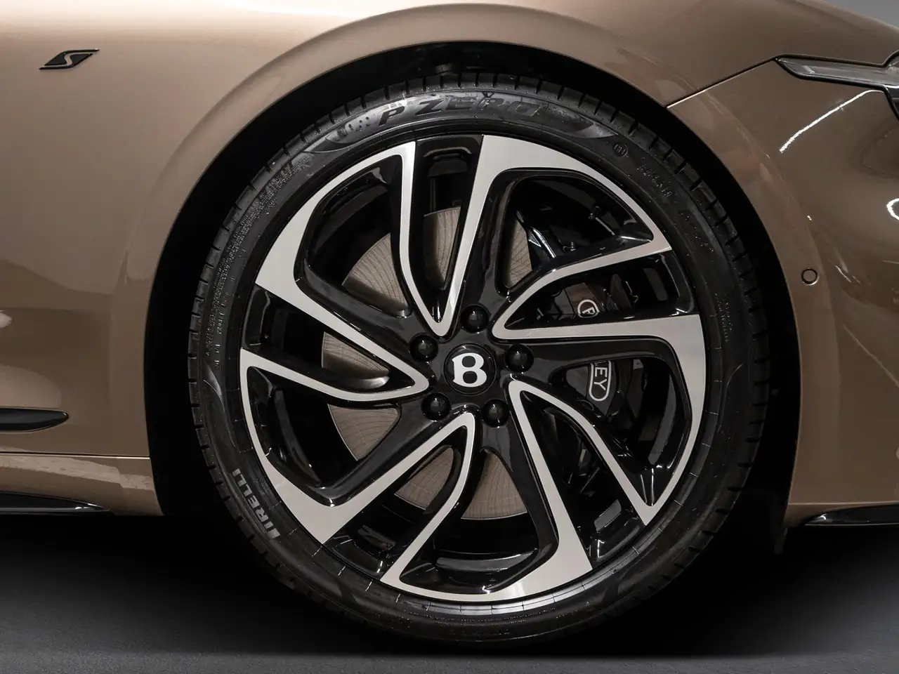 Bentley Continental GT 2026 — фото 14