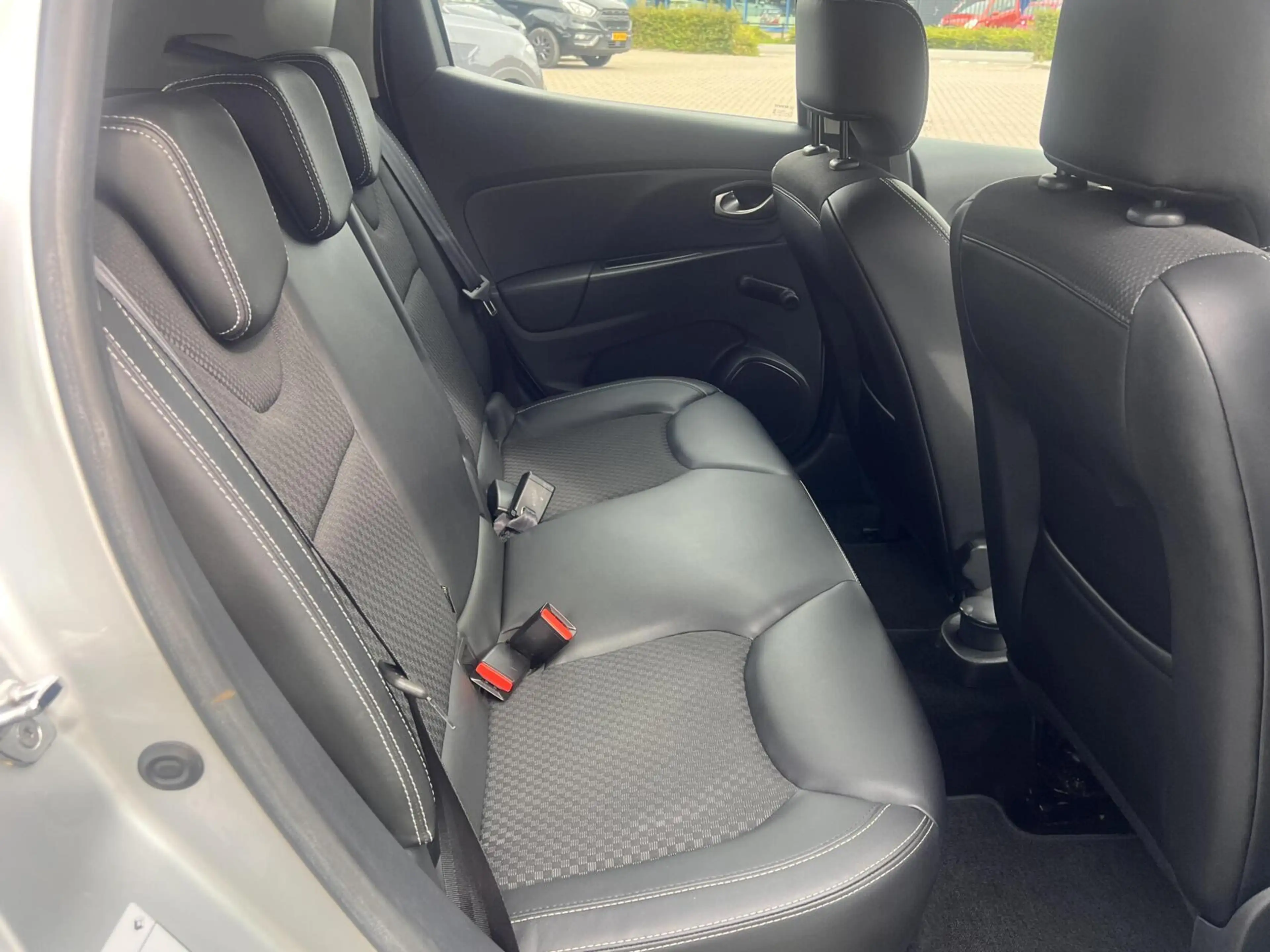 Renault Clio 0.9 TCe Intens 5 Deurs Airco Clima Cruise Dealer — photo 23