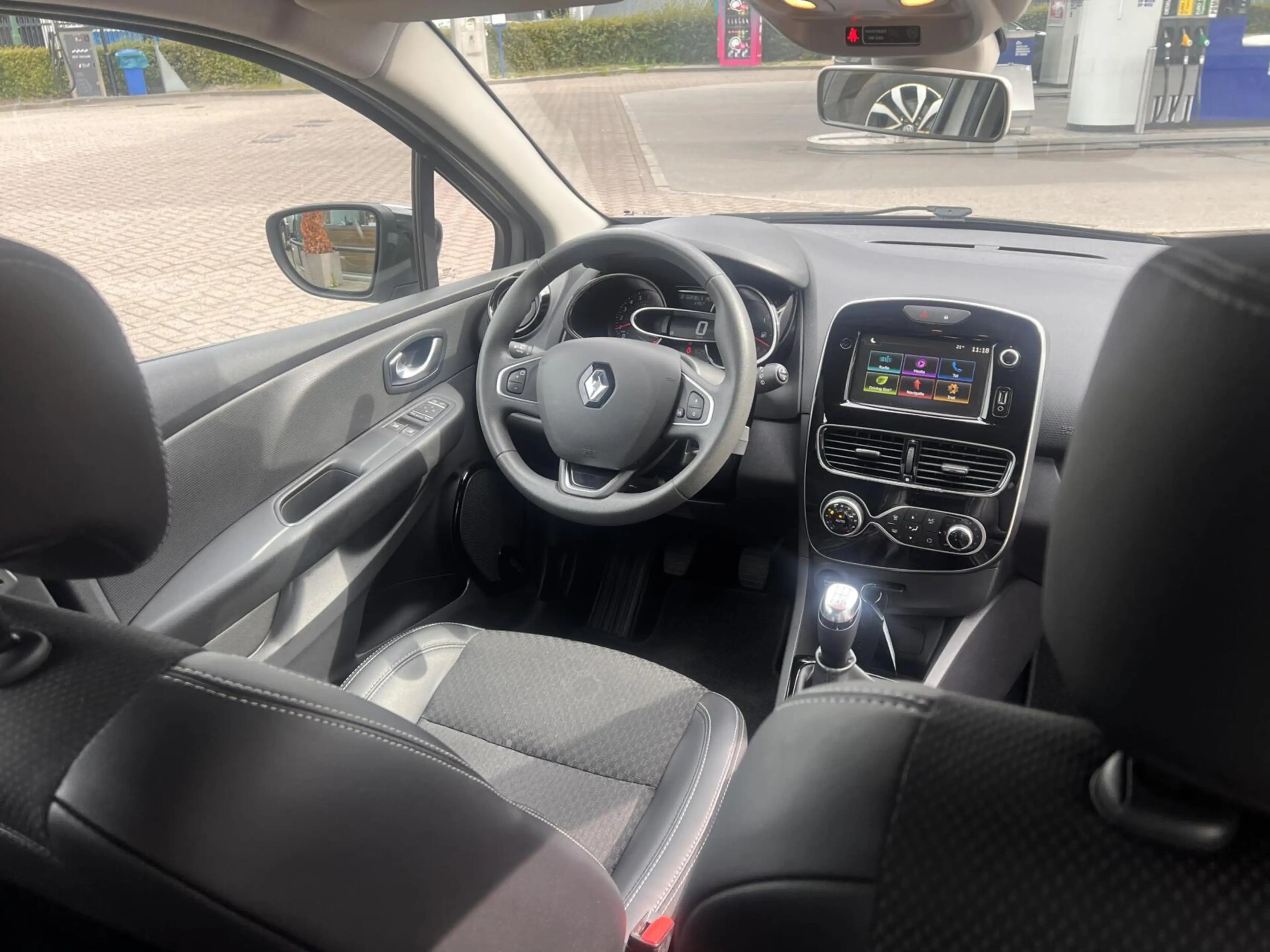 Renault Clio 0.9 TCe Intens 5 Deurs Airco Clima Cruise Dealer — photo 24
