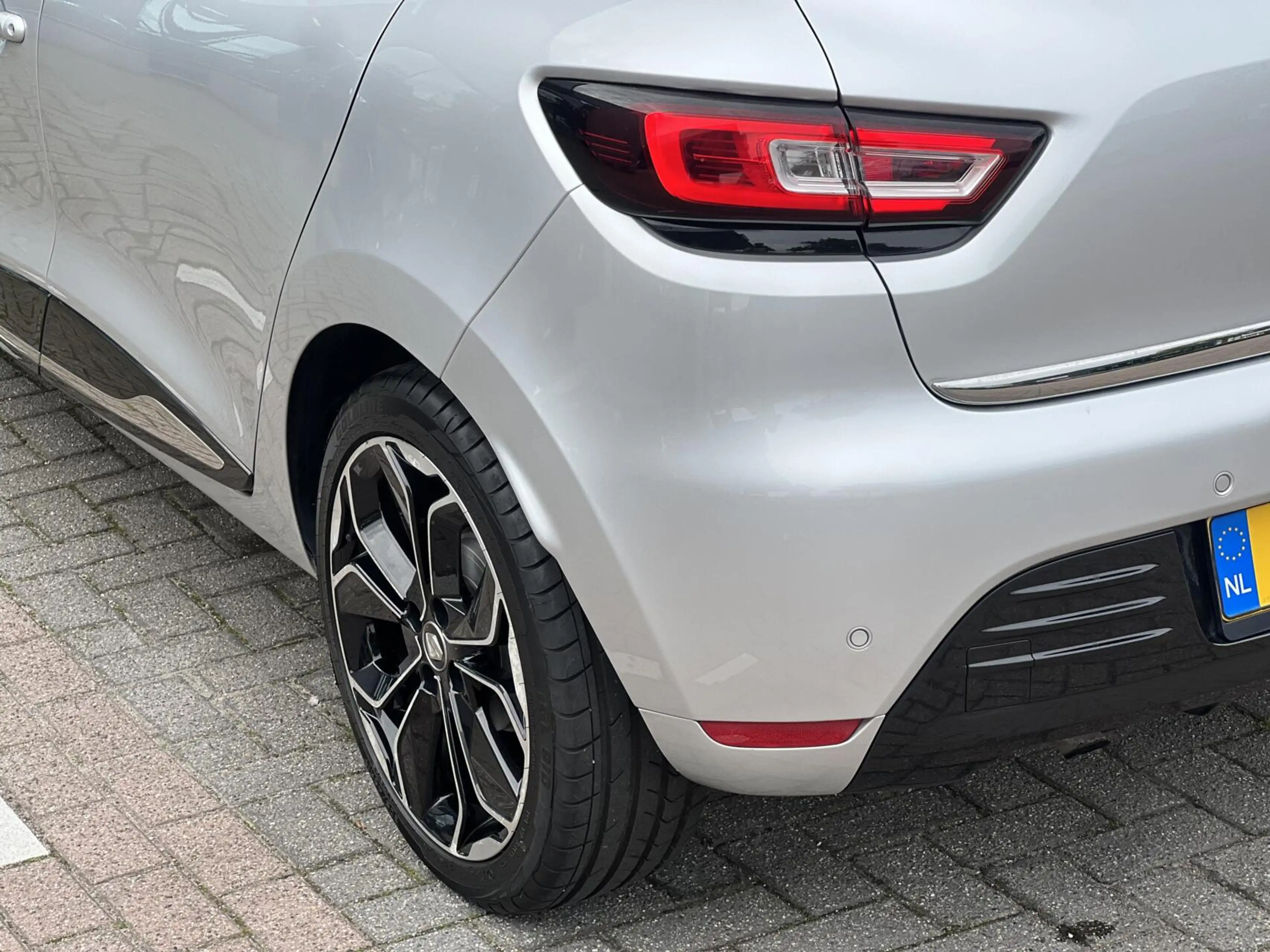 Renault Clio 0.9 TCe Intens 5 Deurs Airco Clima Cruise Dealer — photo 18