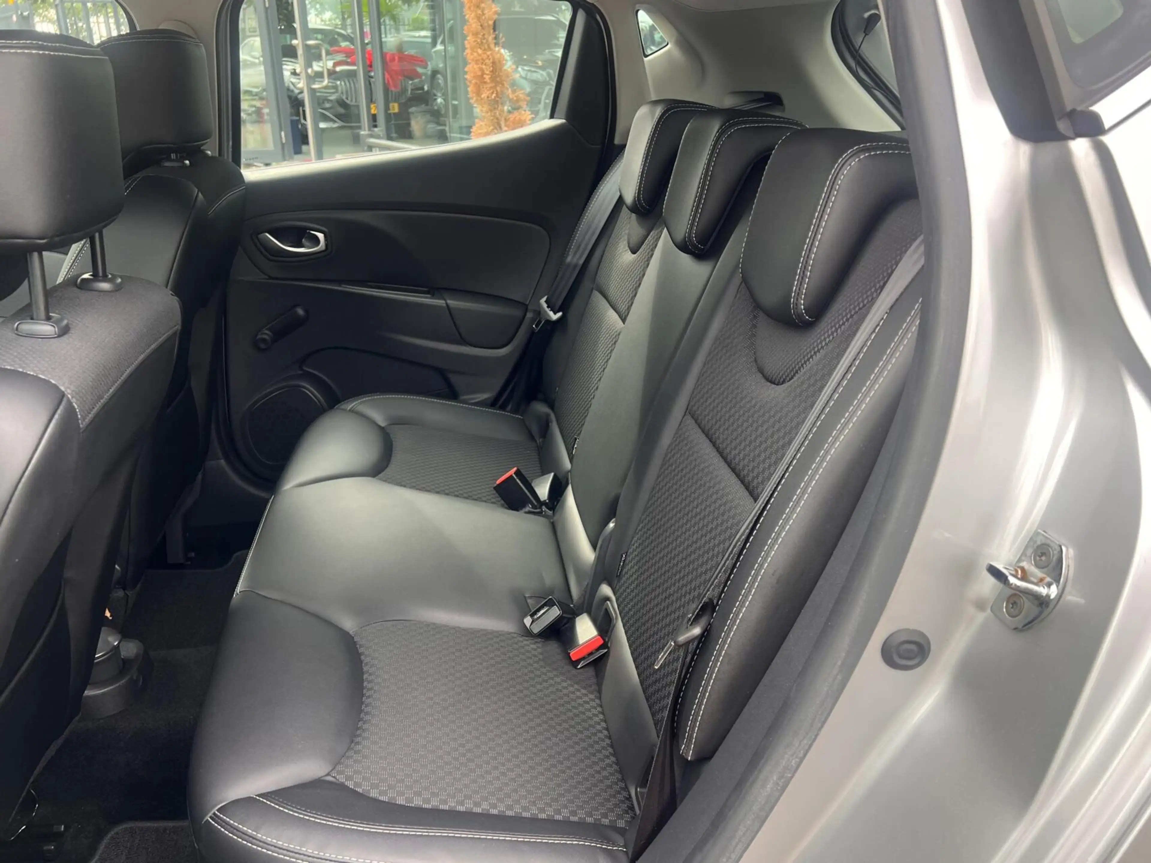 Renault Clio 0.9 TCe Intens 5 Deurs Airco Clima Cruise Dealer — photo 21