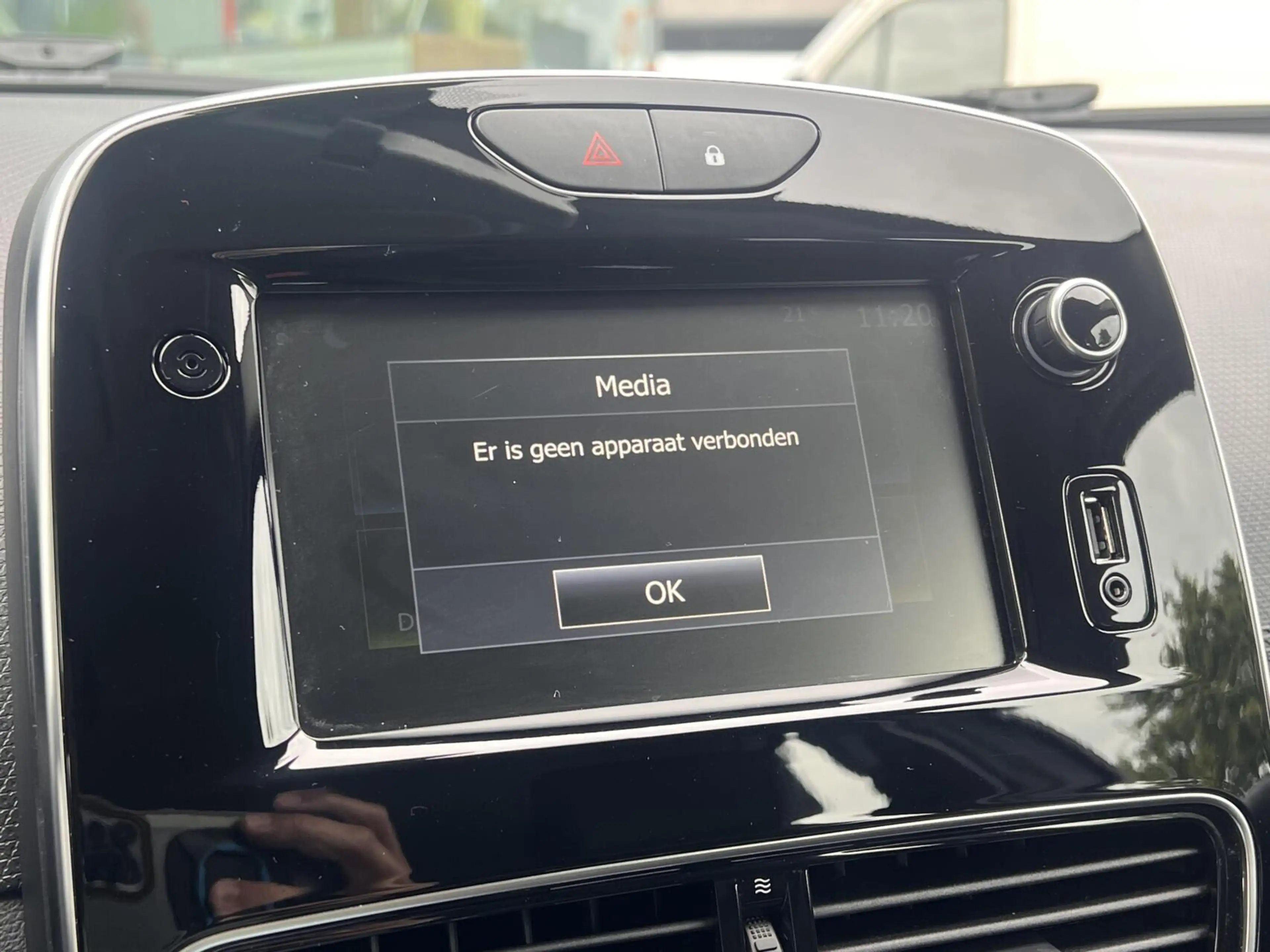 Renault Clio 0.9 TCe Intens 5 Deurs Airco Clima Cruise Dealer — photo 29