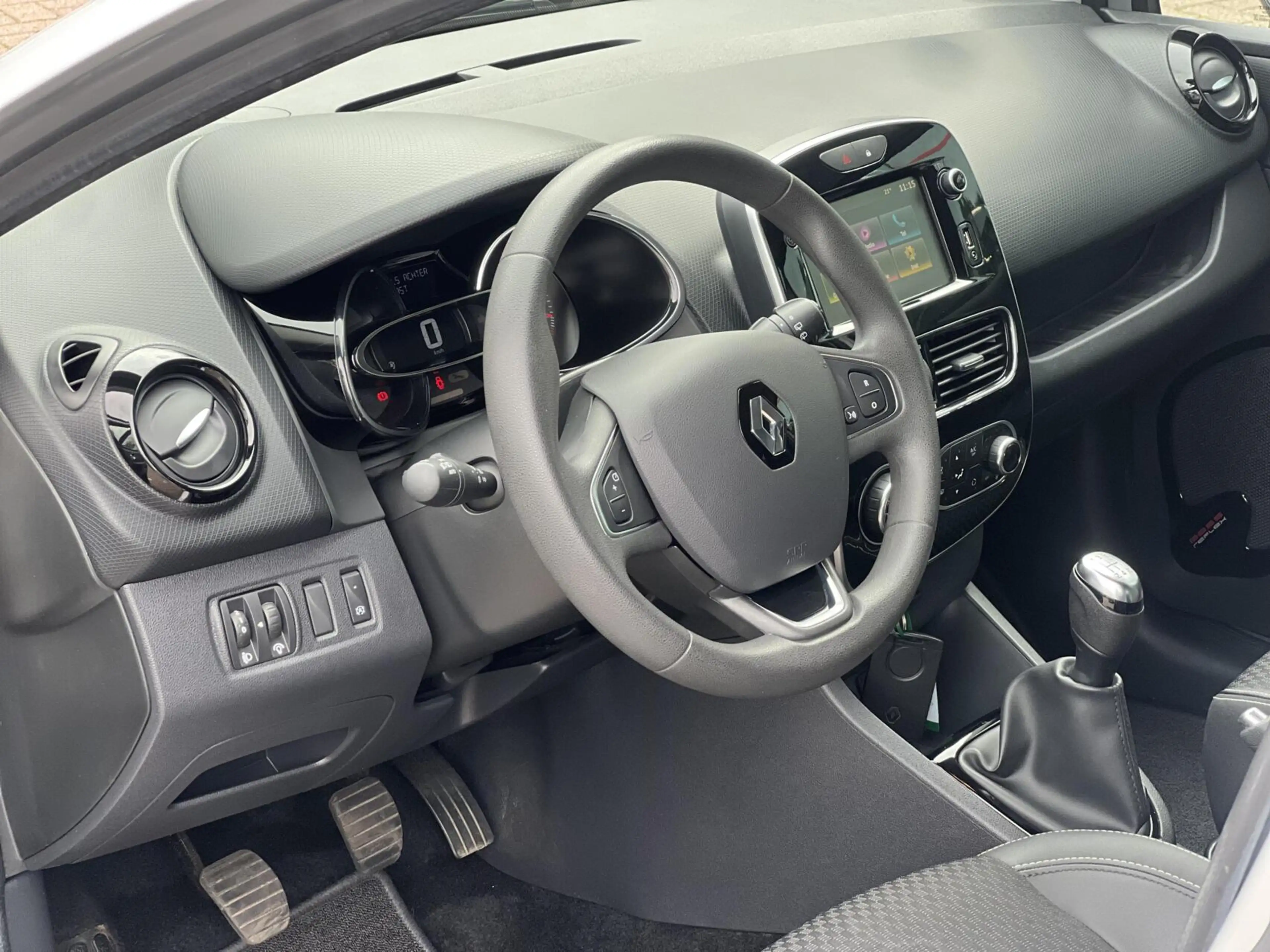 Renault Clio 0.9 TCe Intens 5 Deurs Airco Clima Cruise Dealer — photo 37