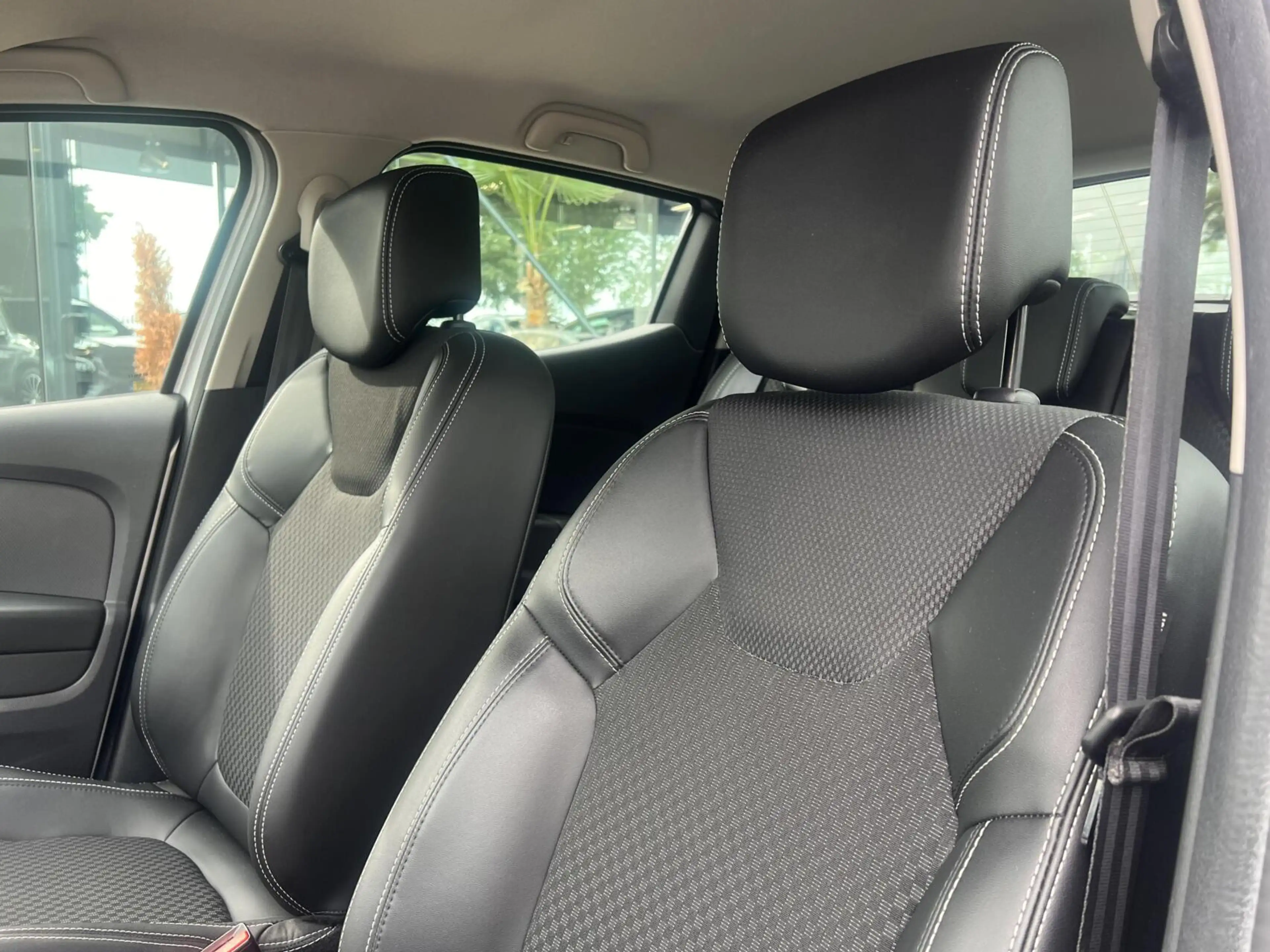 Renault Clio 0.9 TCe Intens 5 Deurs Airco Clima Cruise Dealer — photo 44