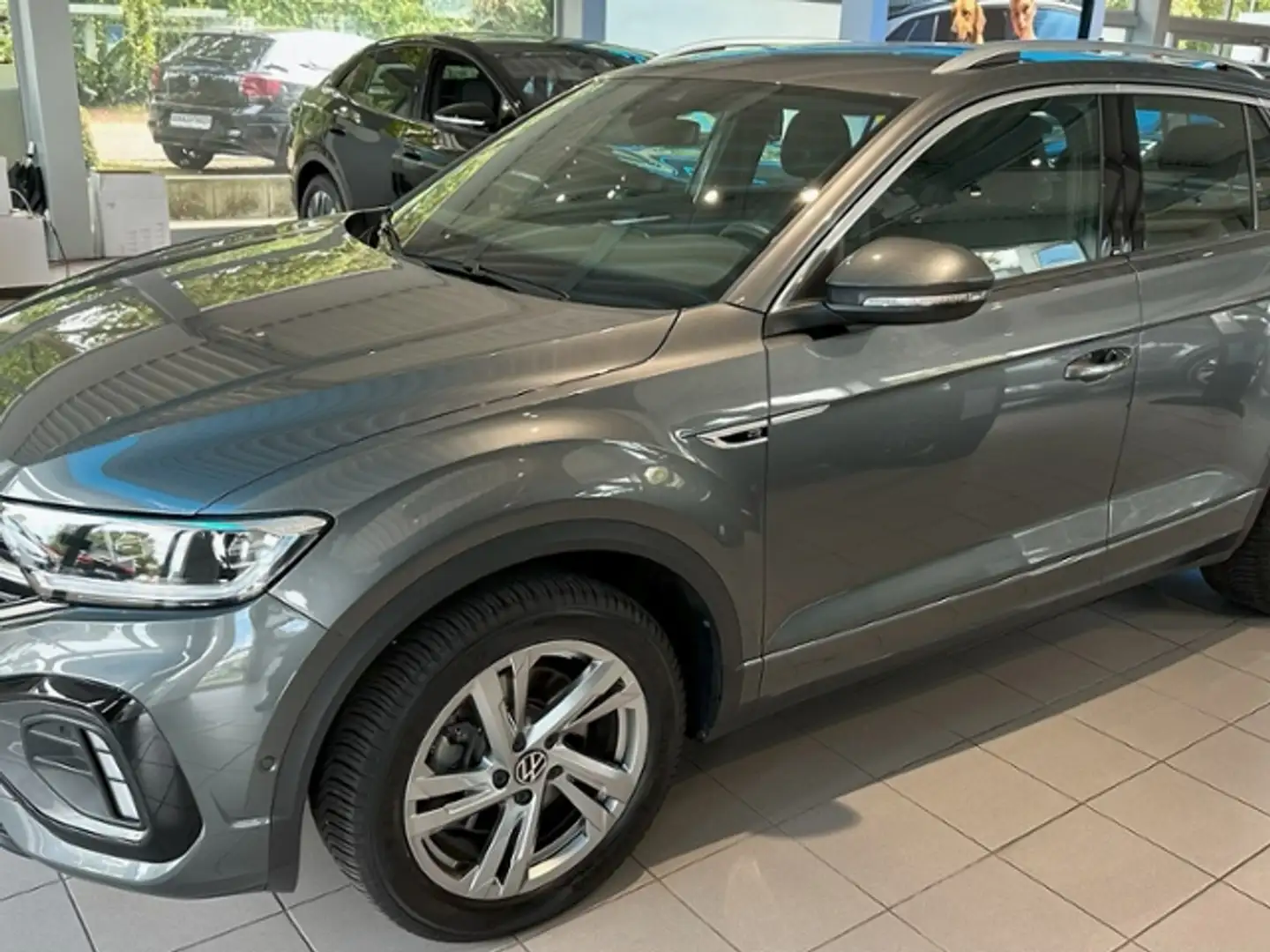 Volkswagen T-Roc 2.0 TSI R-Line NAVI DSG Gris - 2