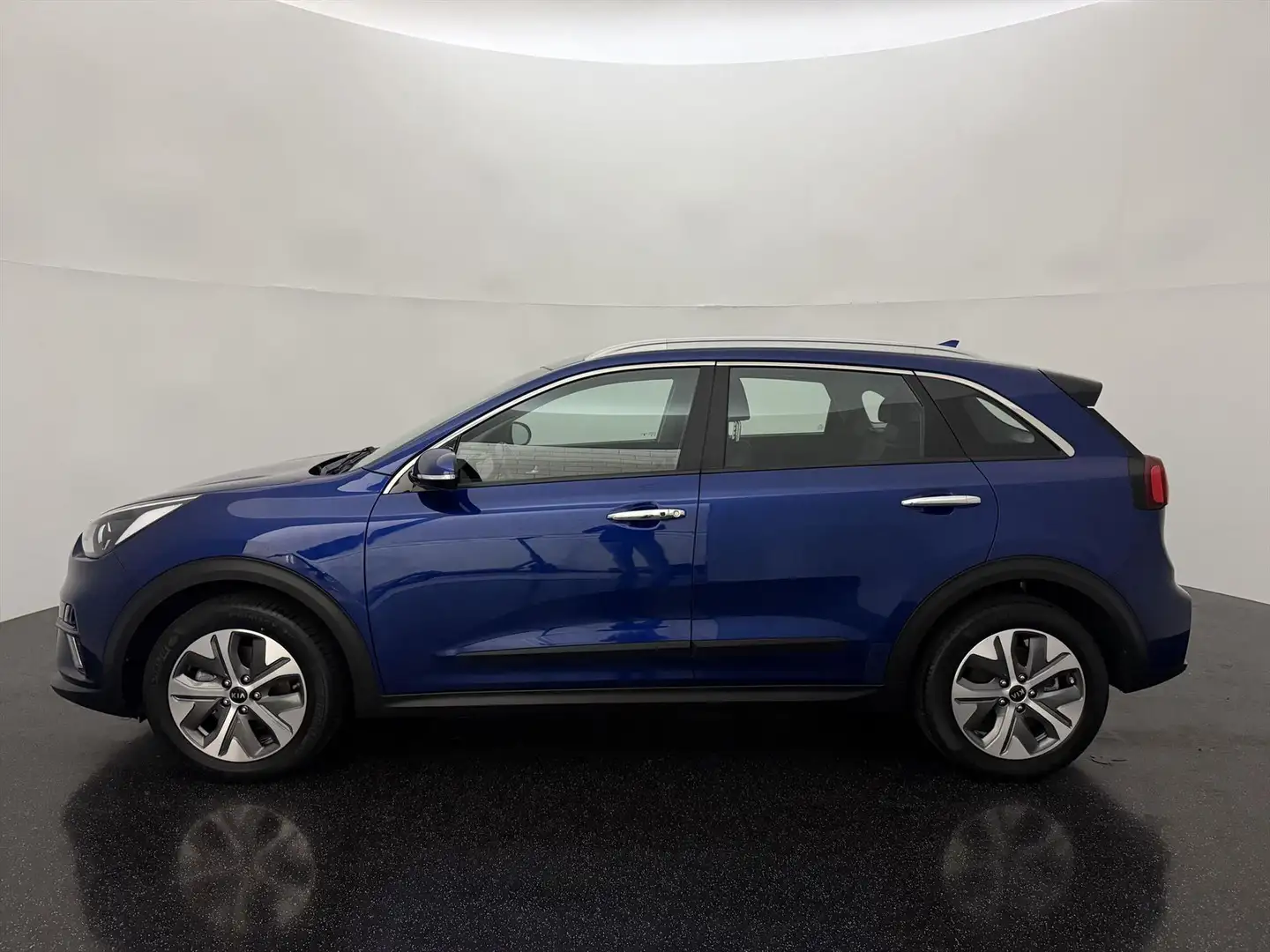 Kia e-Niro 64kWh 204pk Aut DynamicLine 3-Fase Blauw - 2