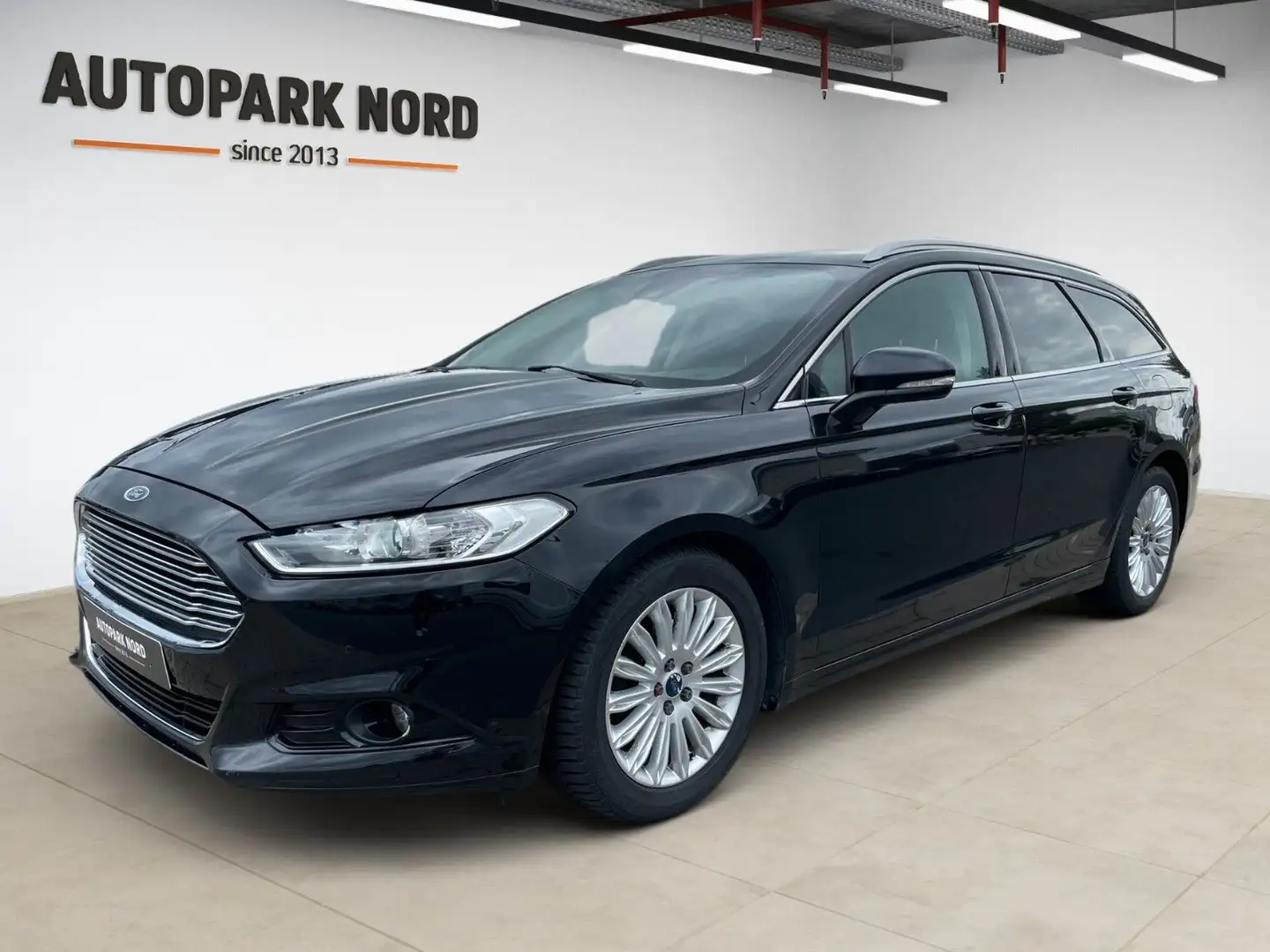 Ford Mondeo 2.0 TDCi Aut. Turnier Titanium/AHK/XENON Schwarz - 1