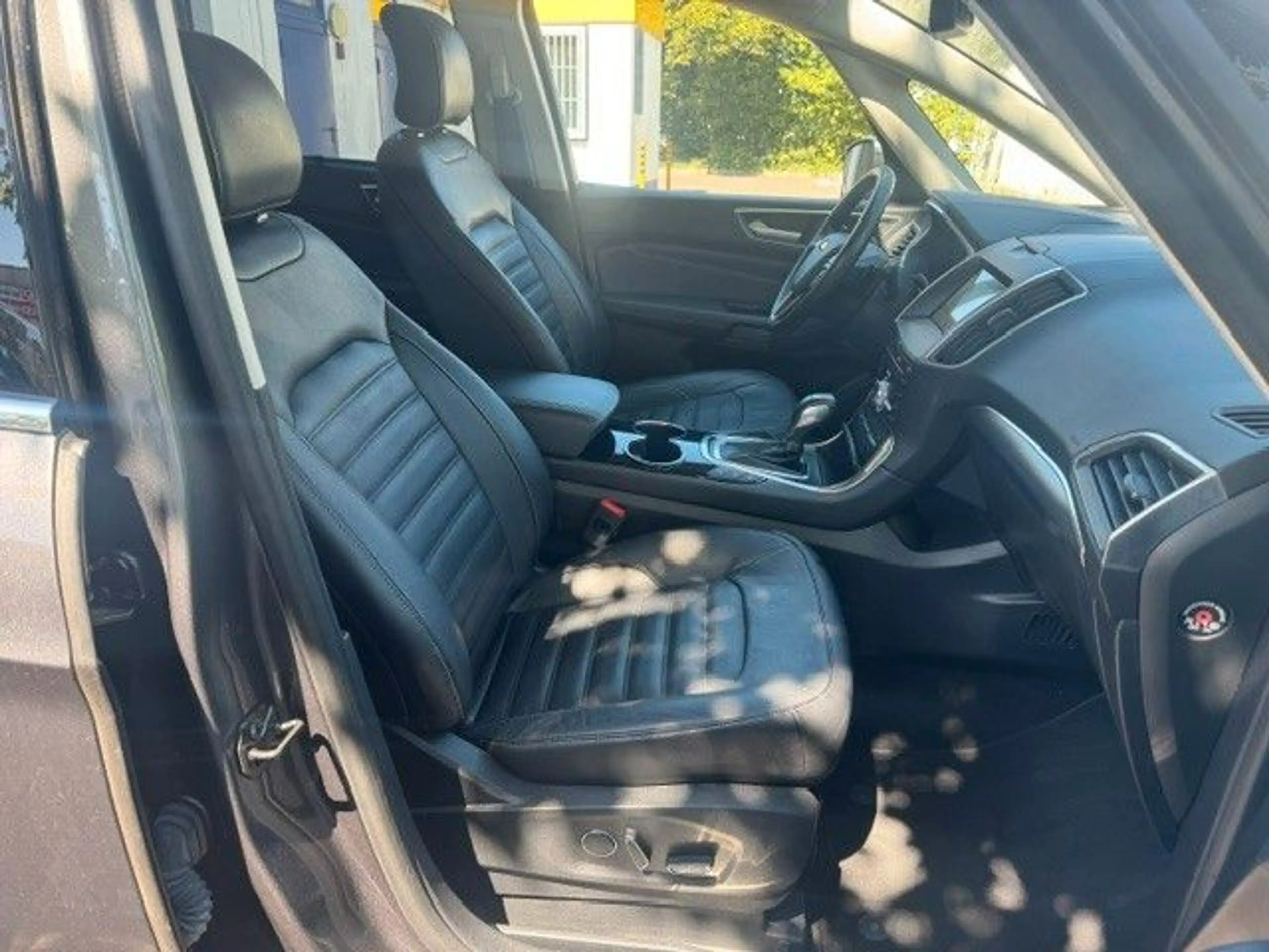 Ford Galaxy Titanium AWD LEDER 7 SITZER LED KAMERA — photo 4