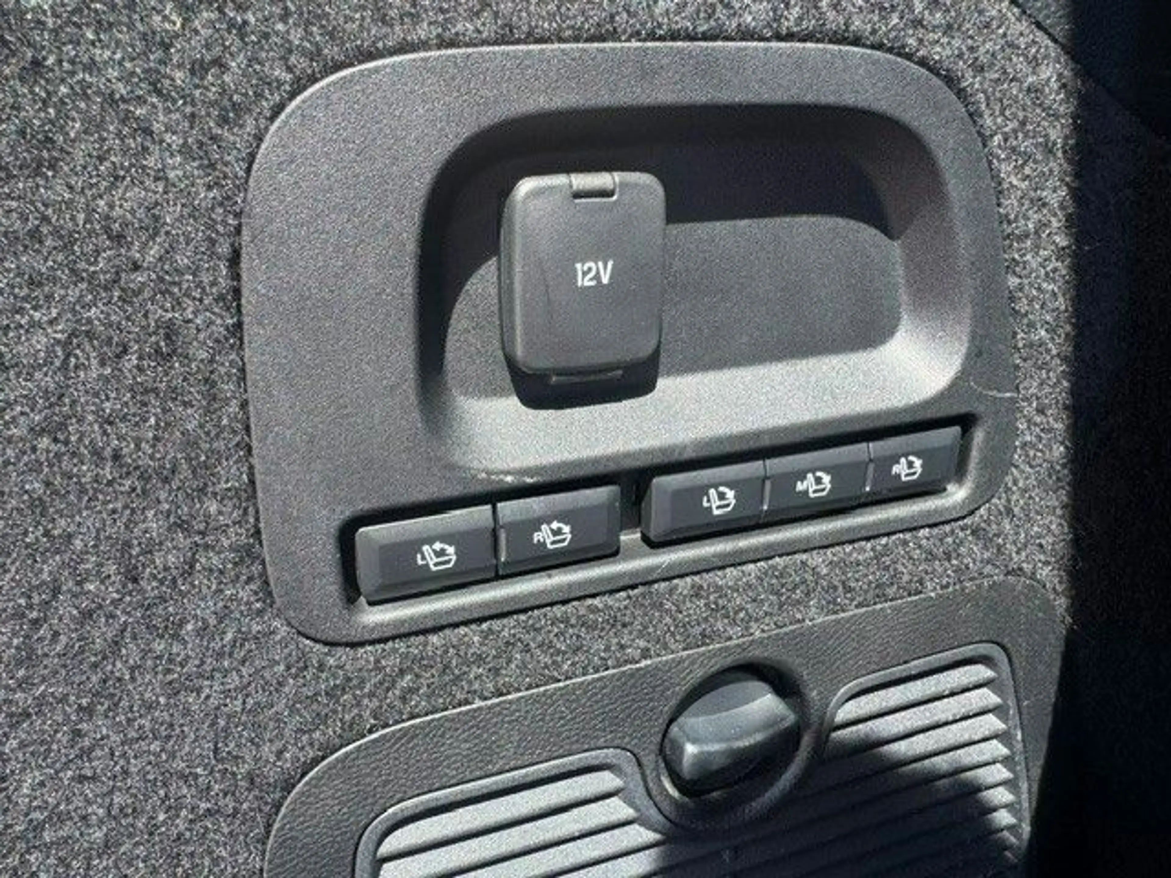 Ford Galaxy Titanium AWD LEDER 7 SITZER LED KAMERA — photo 12
