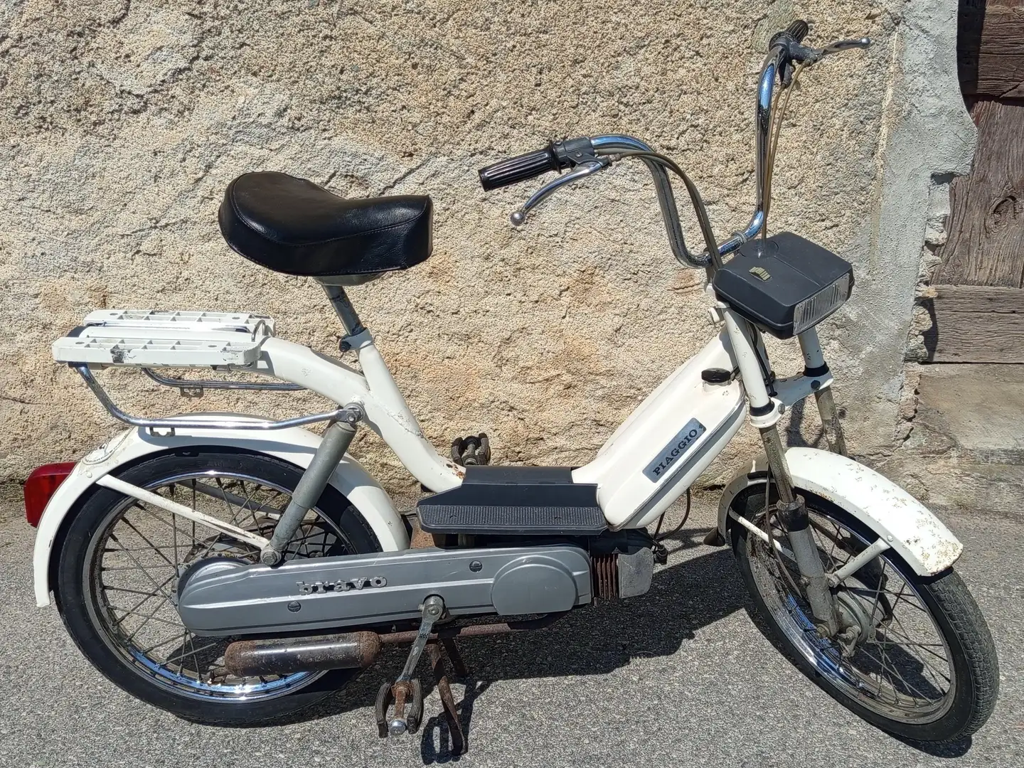 Piaggio Bravo EEV1T Blanco - 1