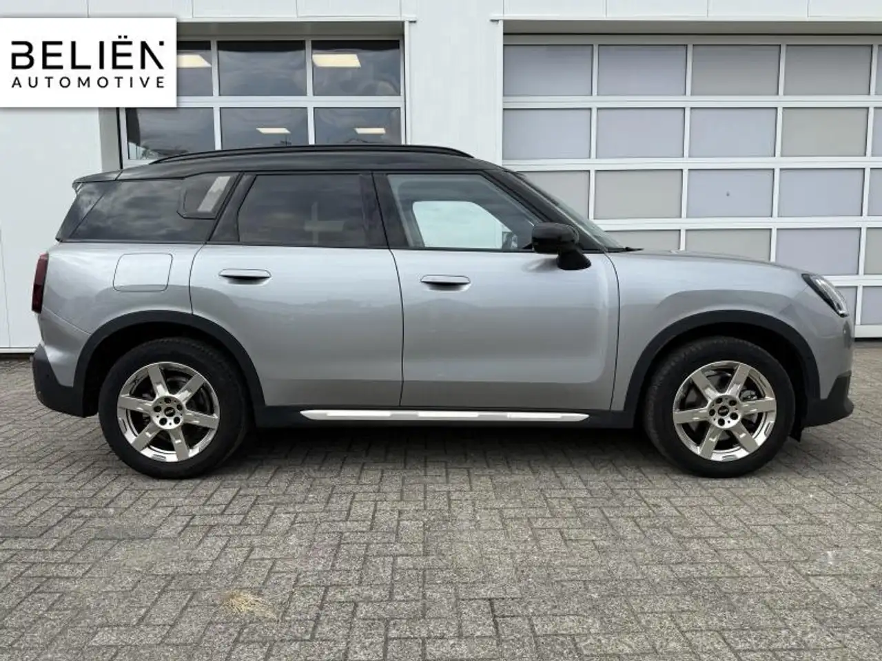 MINI Countryman C Favoured Trim 3
