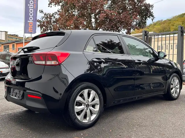 Kia Rio view 24