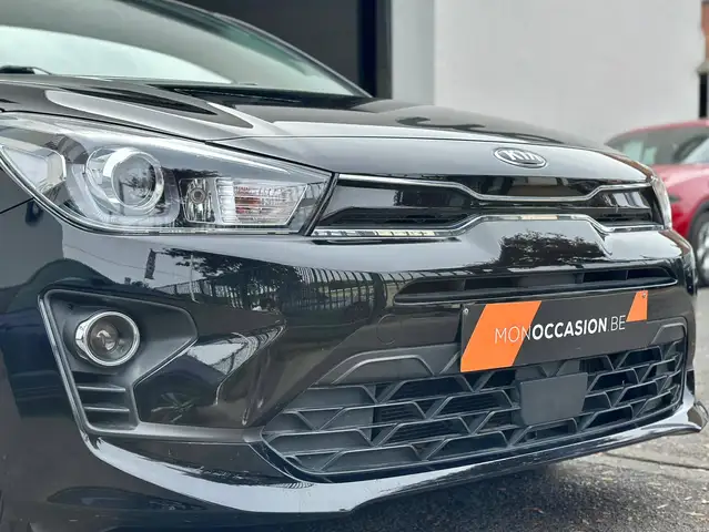 Kia Rio view 4