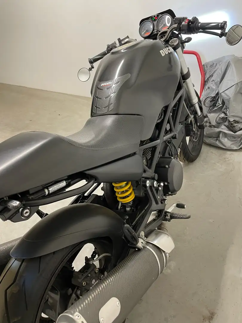 Ducati Monster 695 dark Černá - 2