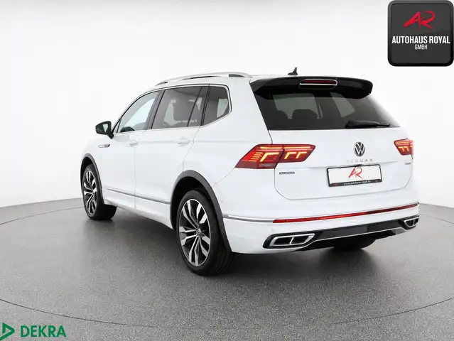 Volkswagen Tiguan Allspace view 3