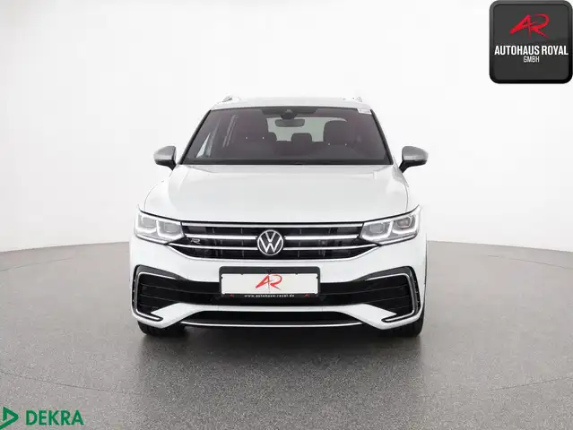 Volkswagen Tiguan Allspace view 8