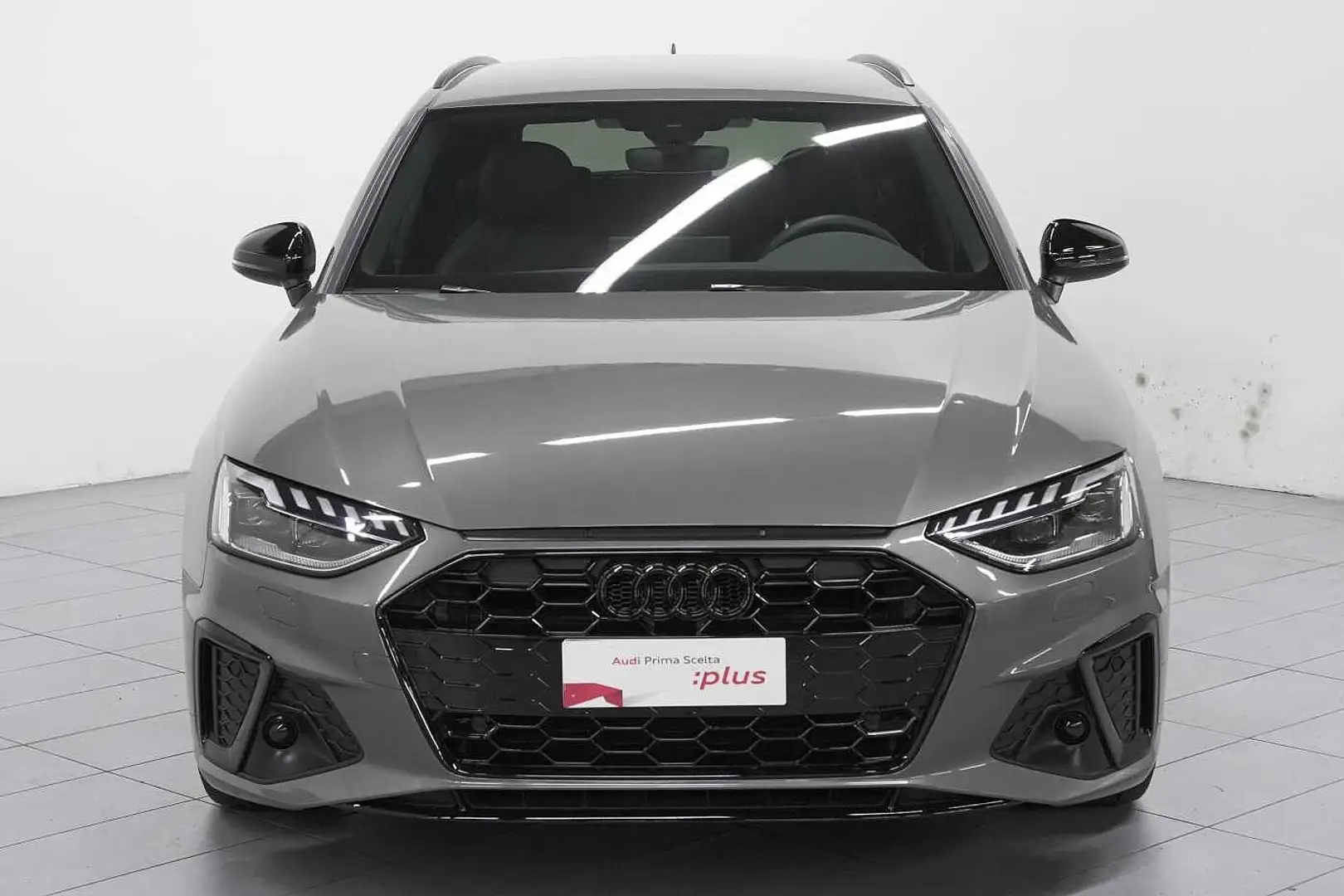 Audi A4 Avant 2.0 TDI Stronic Sline Grigio - 2