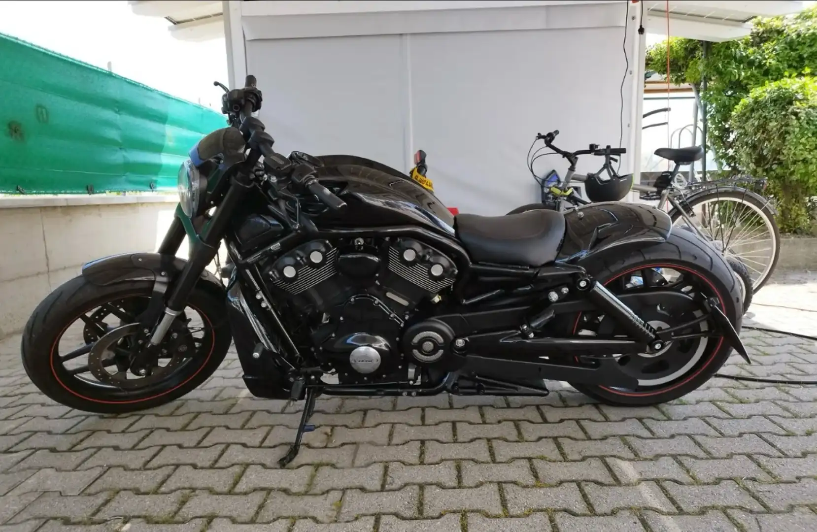 Harley-Davidson VRSC V-Rod Czarny - 1