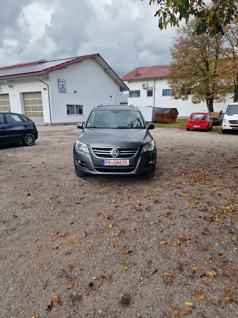 Volkswagen Tiguan Sport Grau - 1