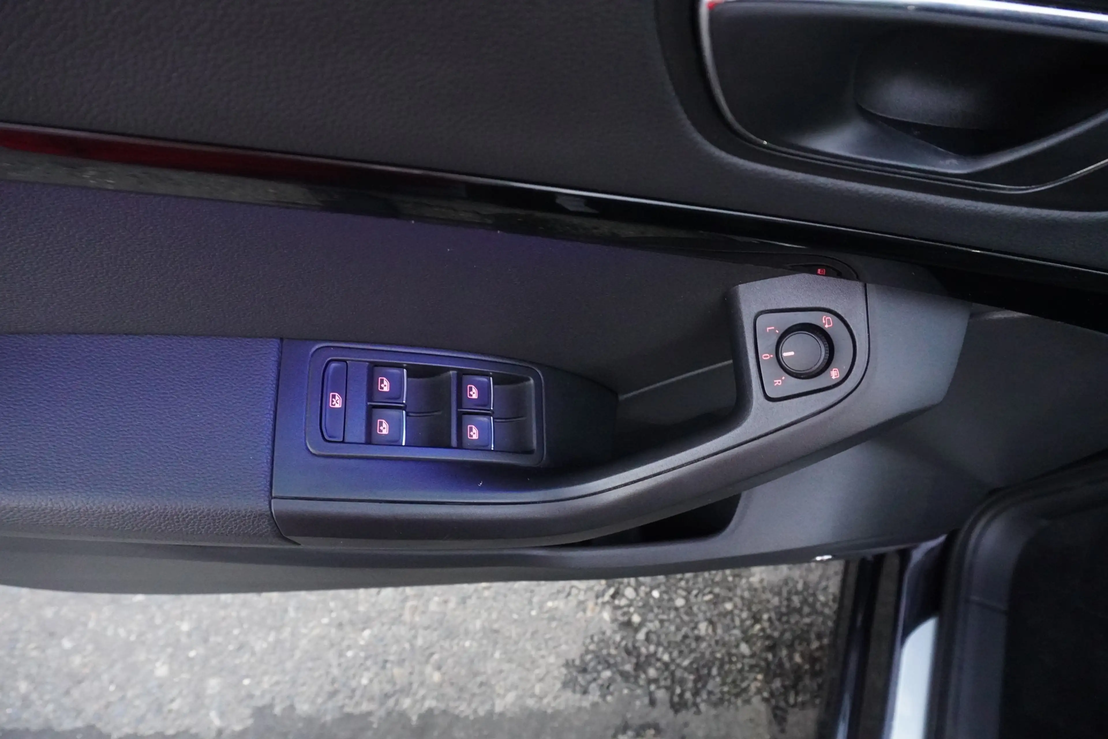 SEAT Ateca 2.0 TSI FR 4Drive LED Navi Kamera DAB — photo 11