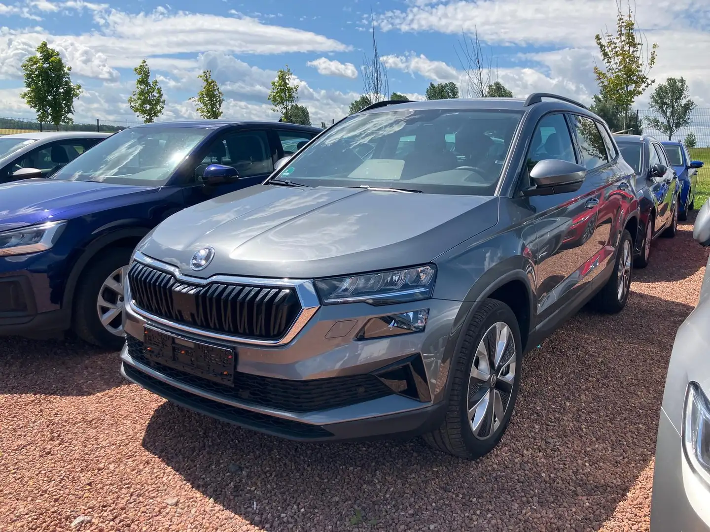 Skoda Karoq 2.0 TDI Style AHK|LED|Winter|Navi Grau - 2