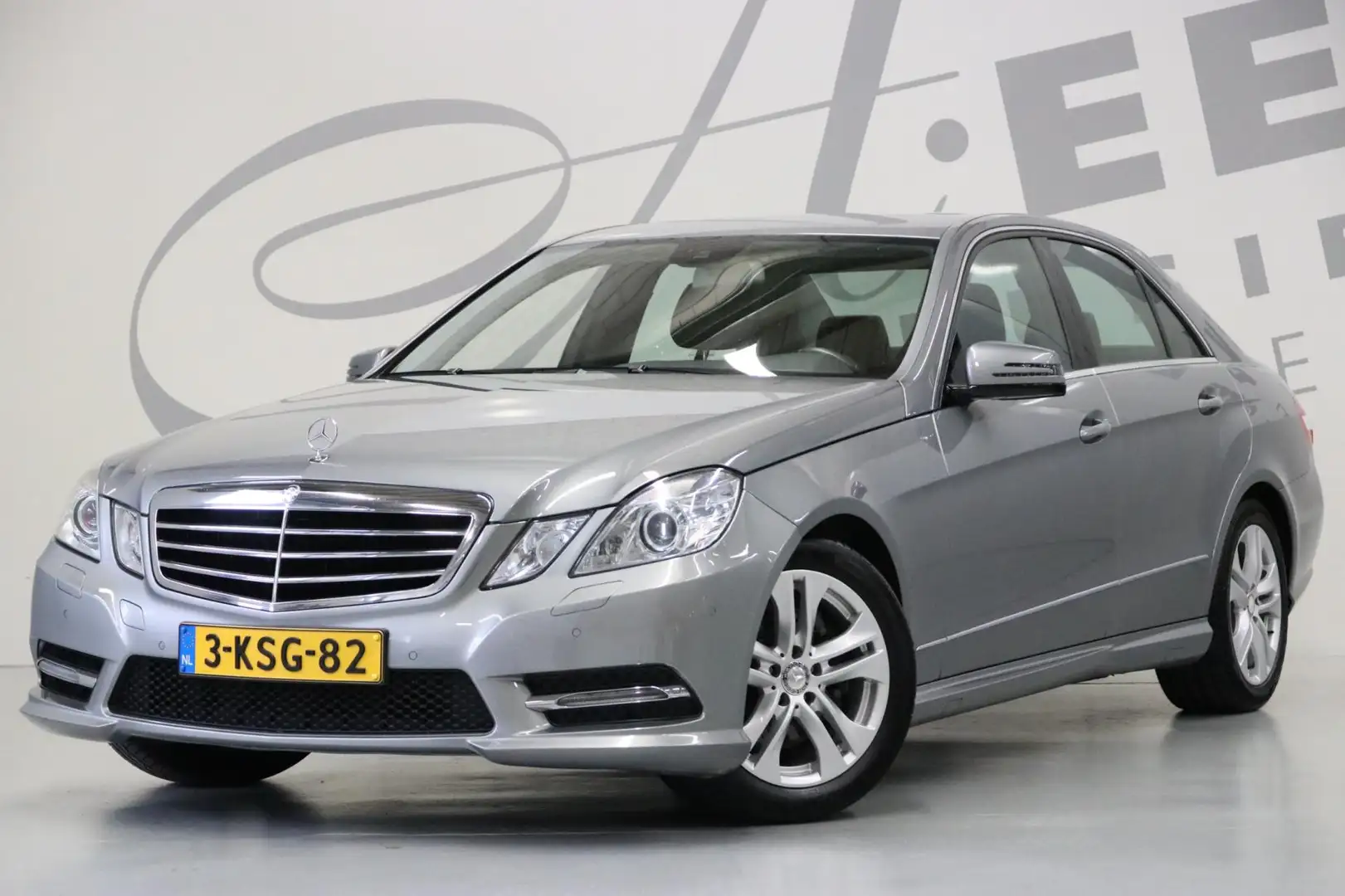Mercedes-Benz E 200 CGI Edition Sport/ Origineel NL/ NAP/ Stoelverwarm Grijs - 1