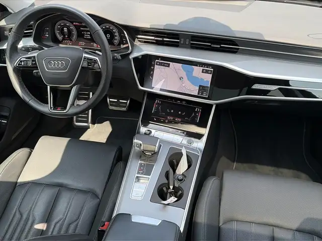 Audi A6 view 14