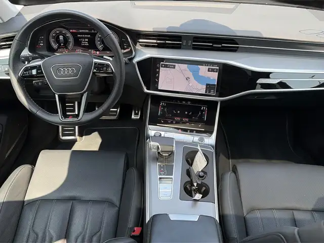 Audi A6 view 13