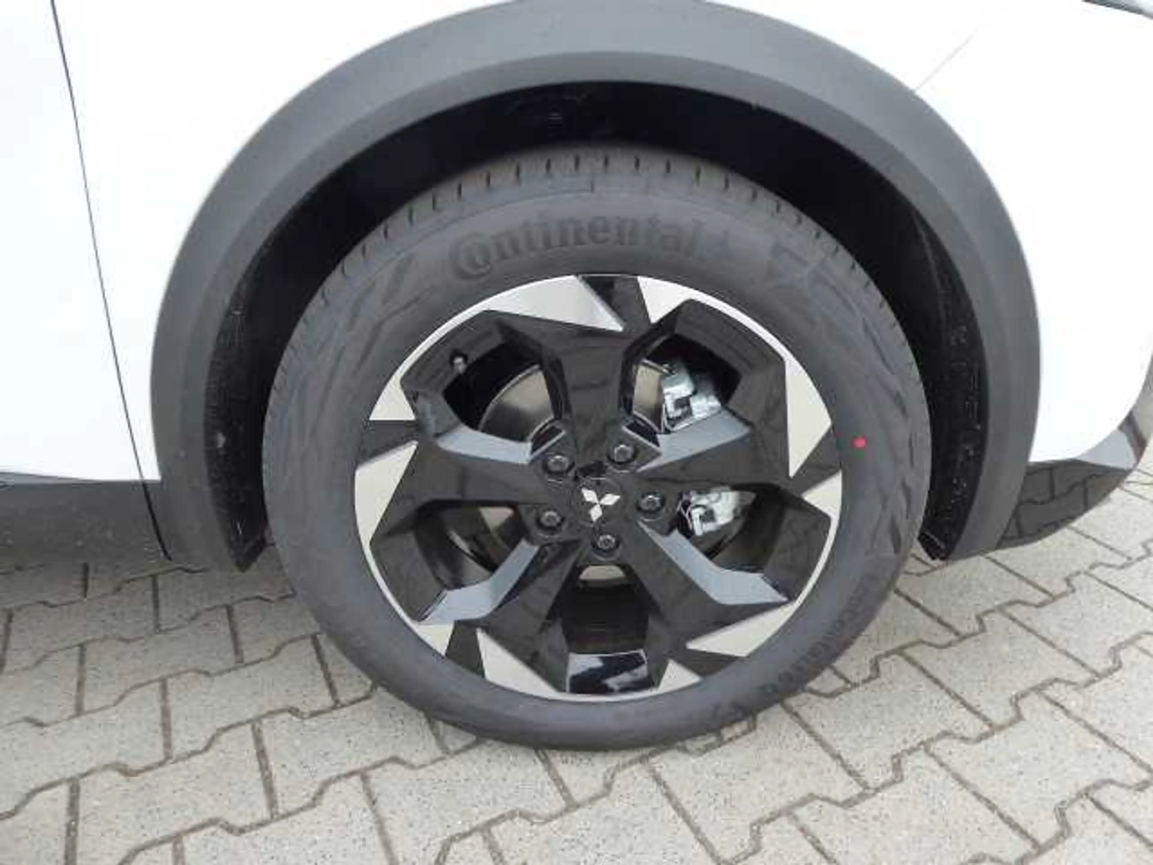 Mitsubishi Grandis Diamant PLUS 1.3 T-Benziner 7-DCT — photo 5