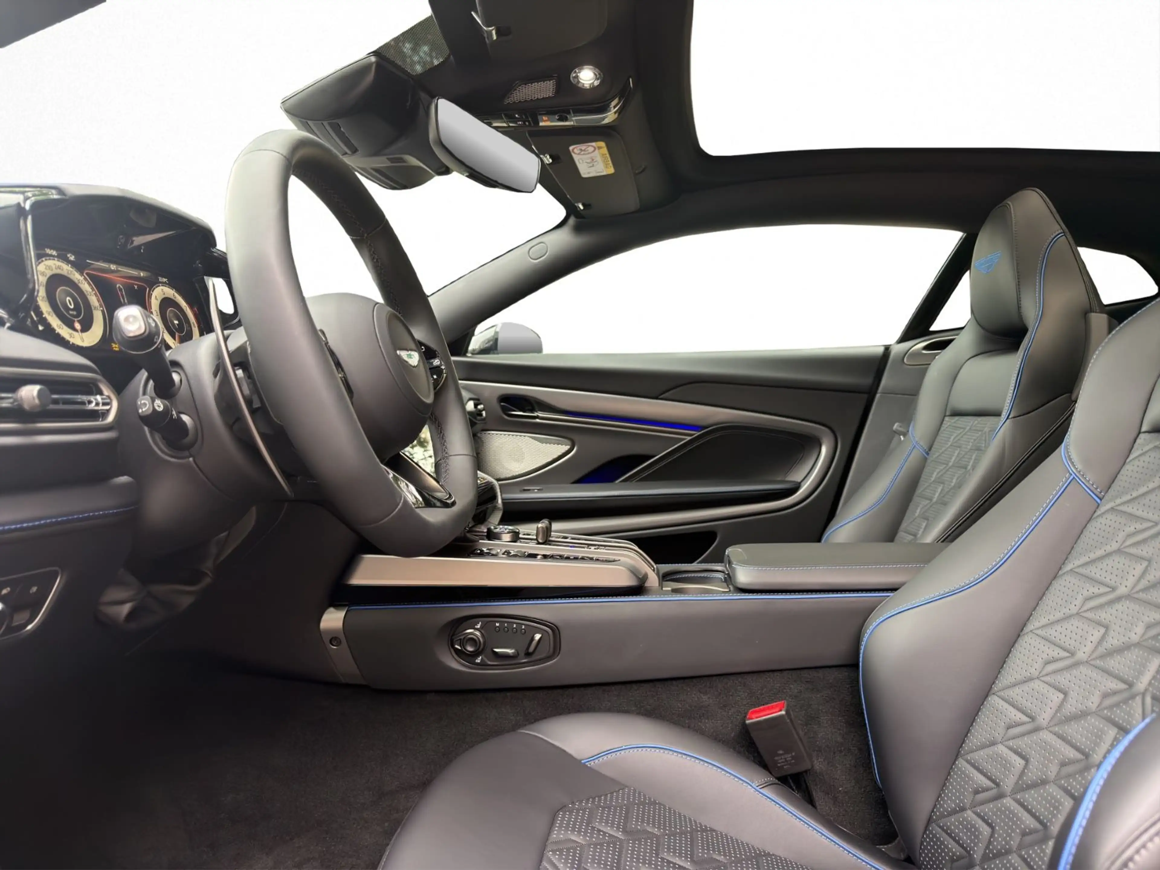 Aston Martin Vanquish MY 26 — photo 12