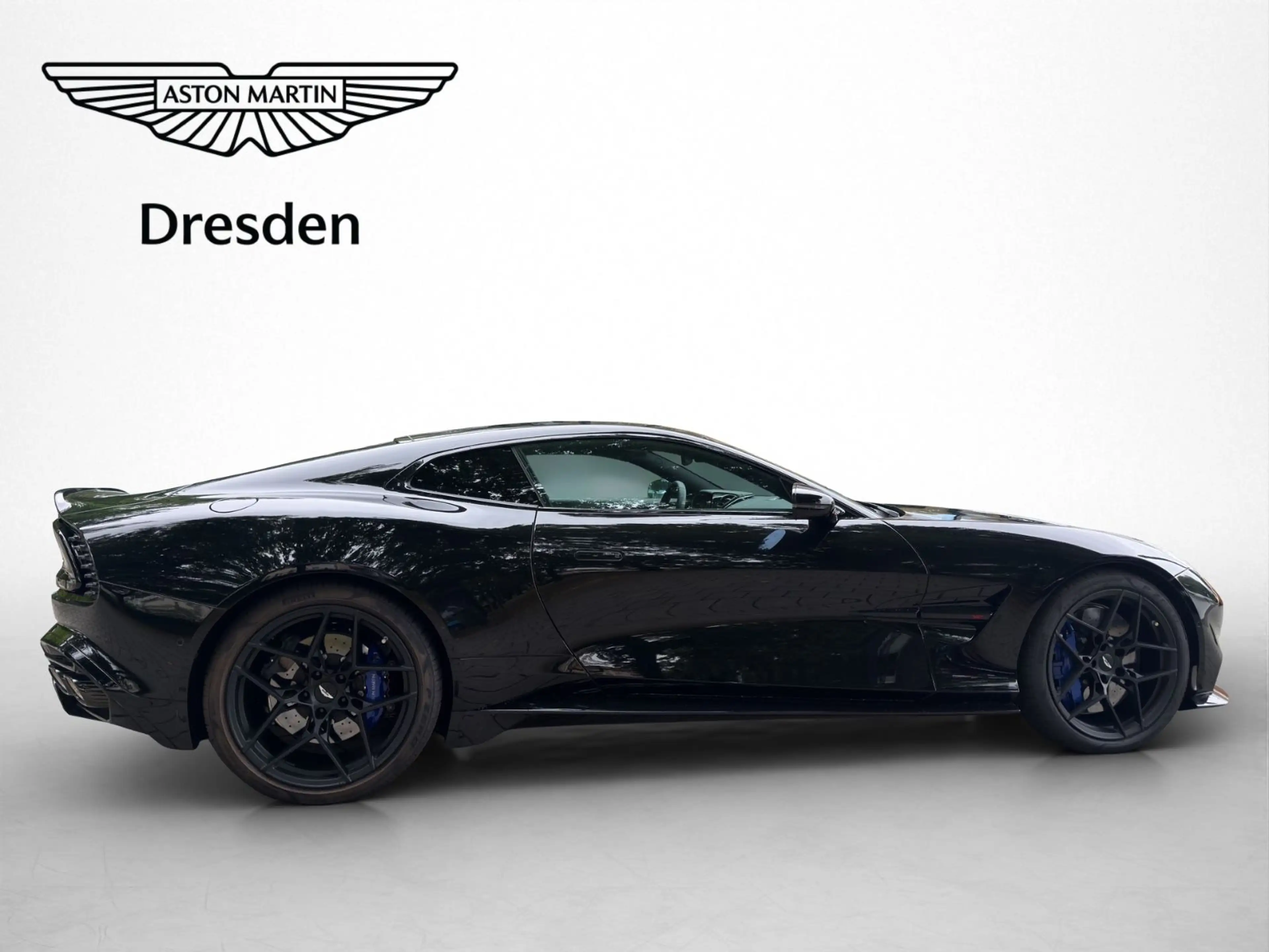 Aston Martin Vanquish MY 26 — photo 7
