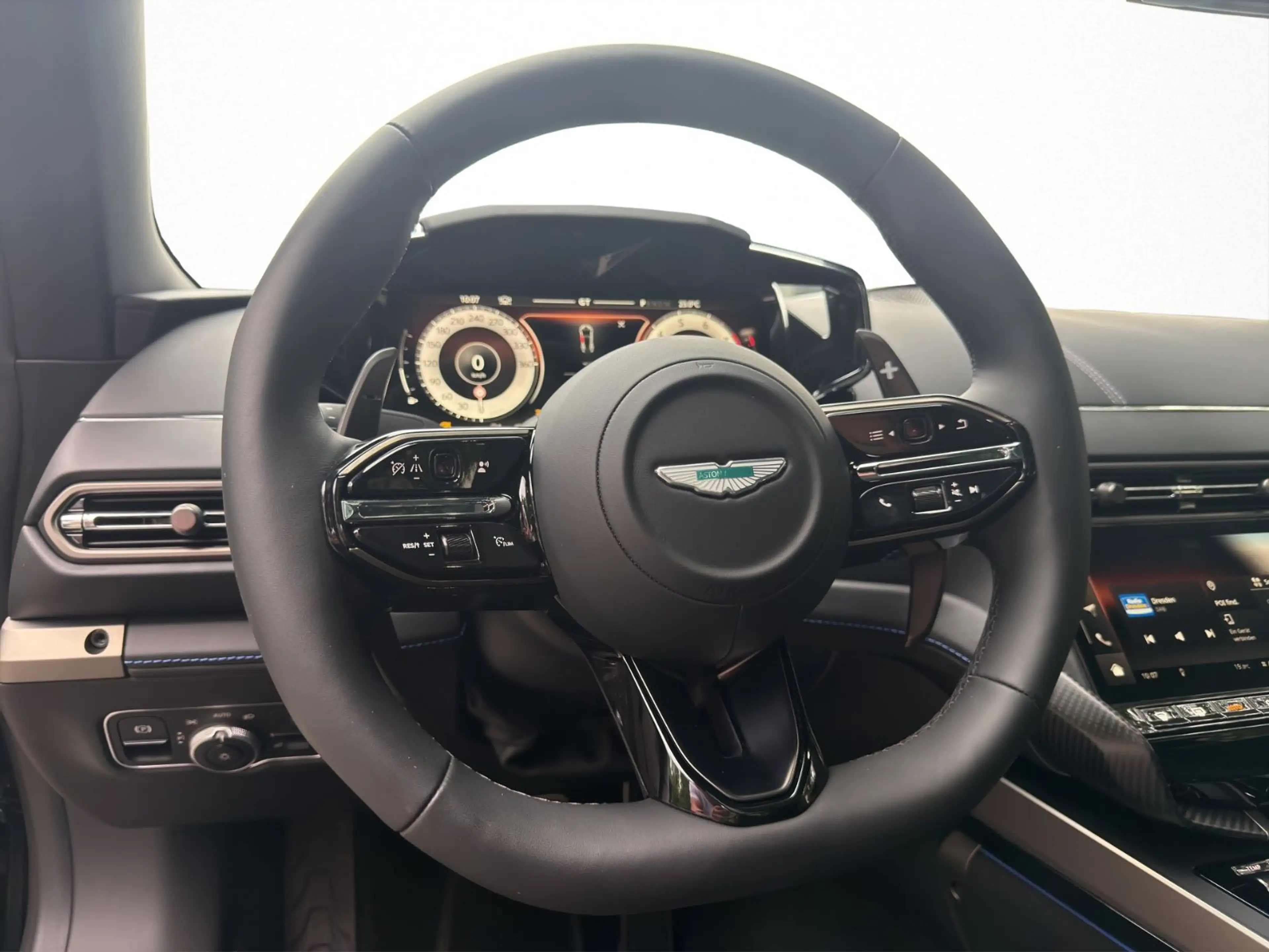 Aston Martin Vanquish MY 26 — photo 13