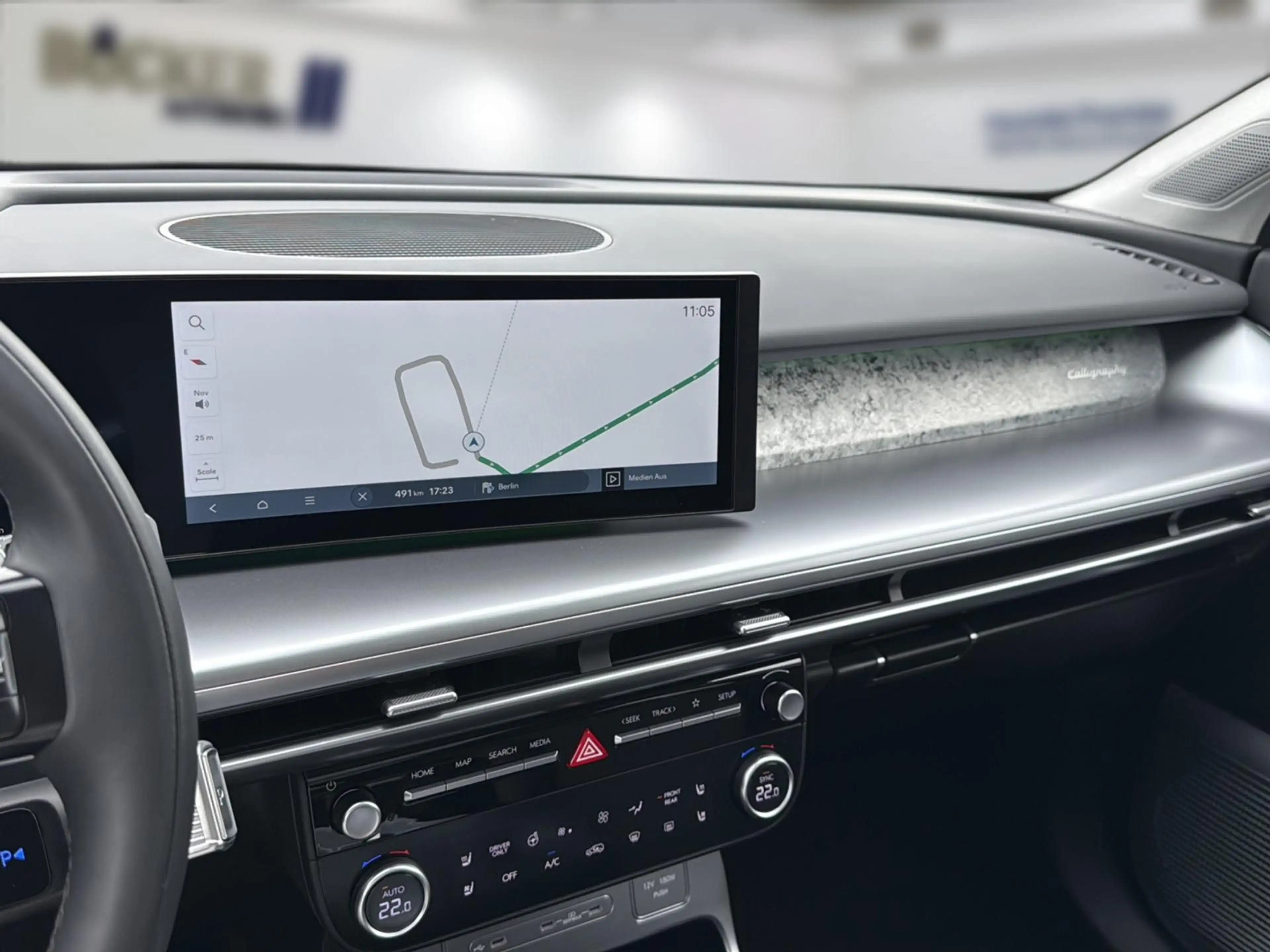 Hyundai IONIQ 9 MY26 110 kWh 6-Sitzer 4WD UNIQ PANO Navi — photo 8