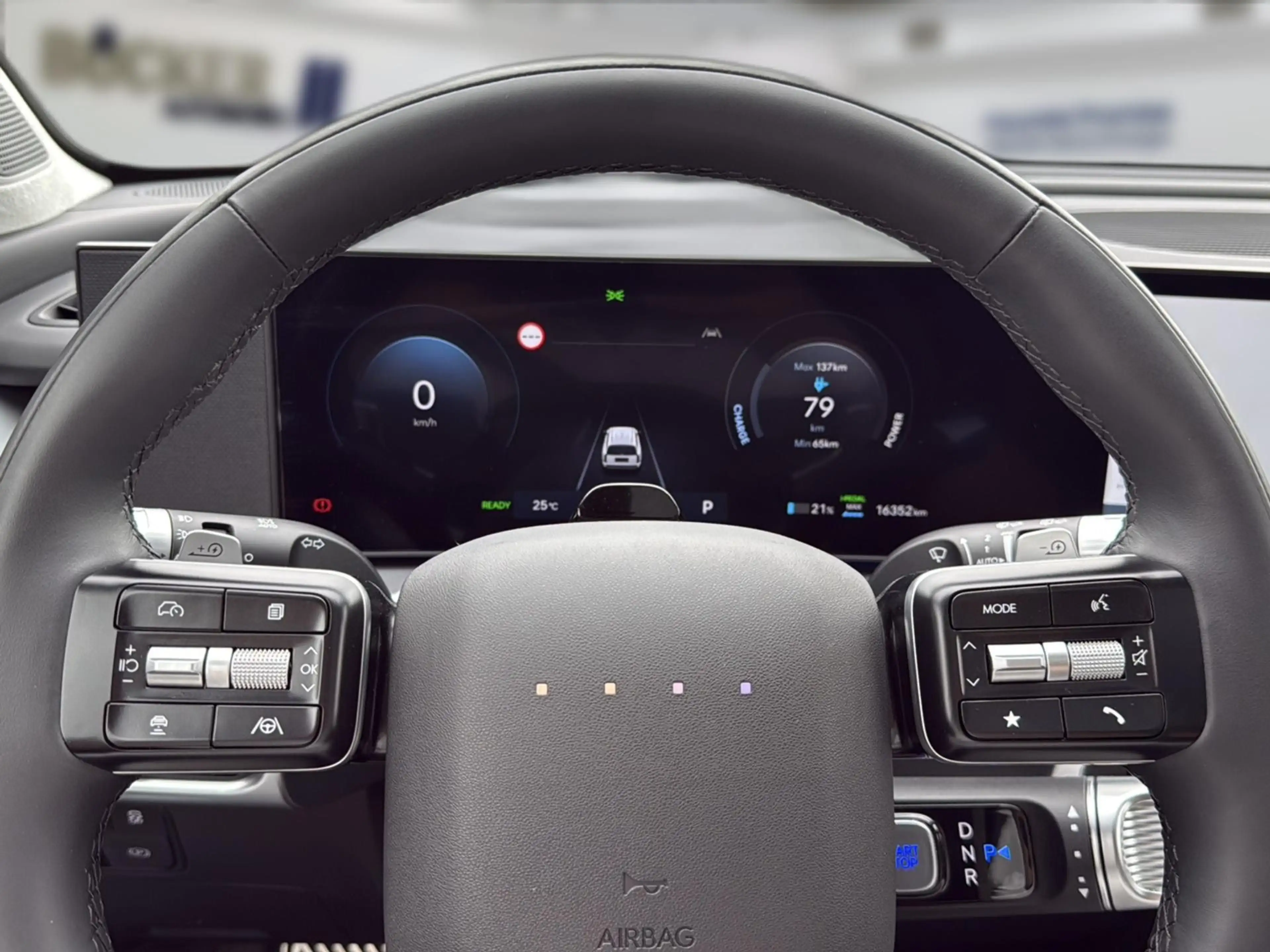Hyundai IONIQ 9 MY26 110 kWh 6-Sitzer 4WD UNIQ PANO Navi — photo 7