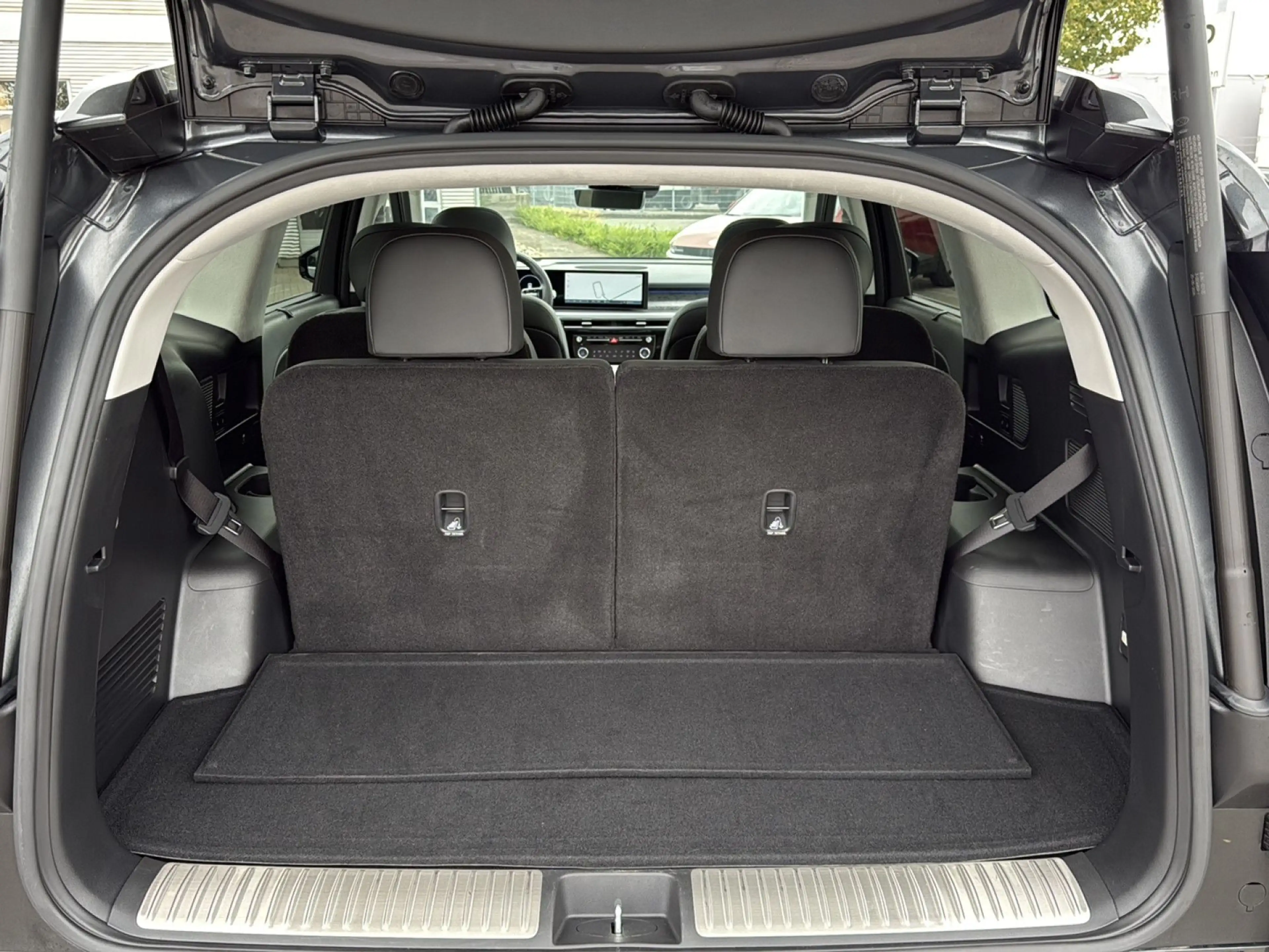Hyundai IONIQ 9 MY26 110 kWh 6-Sitzer 4WD UNIQ PANO Navi — photo 11