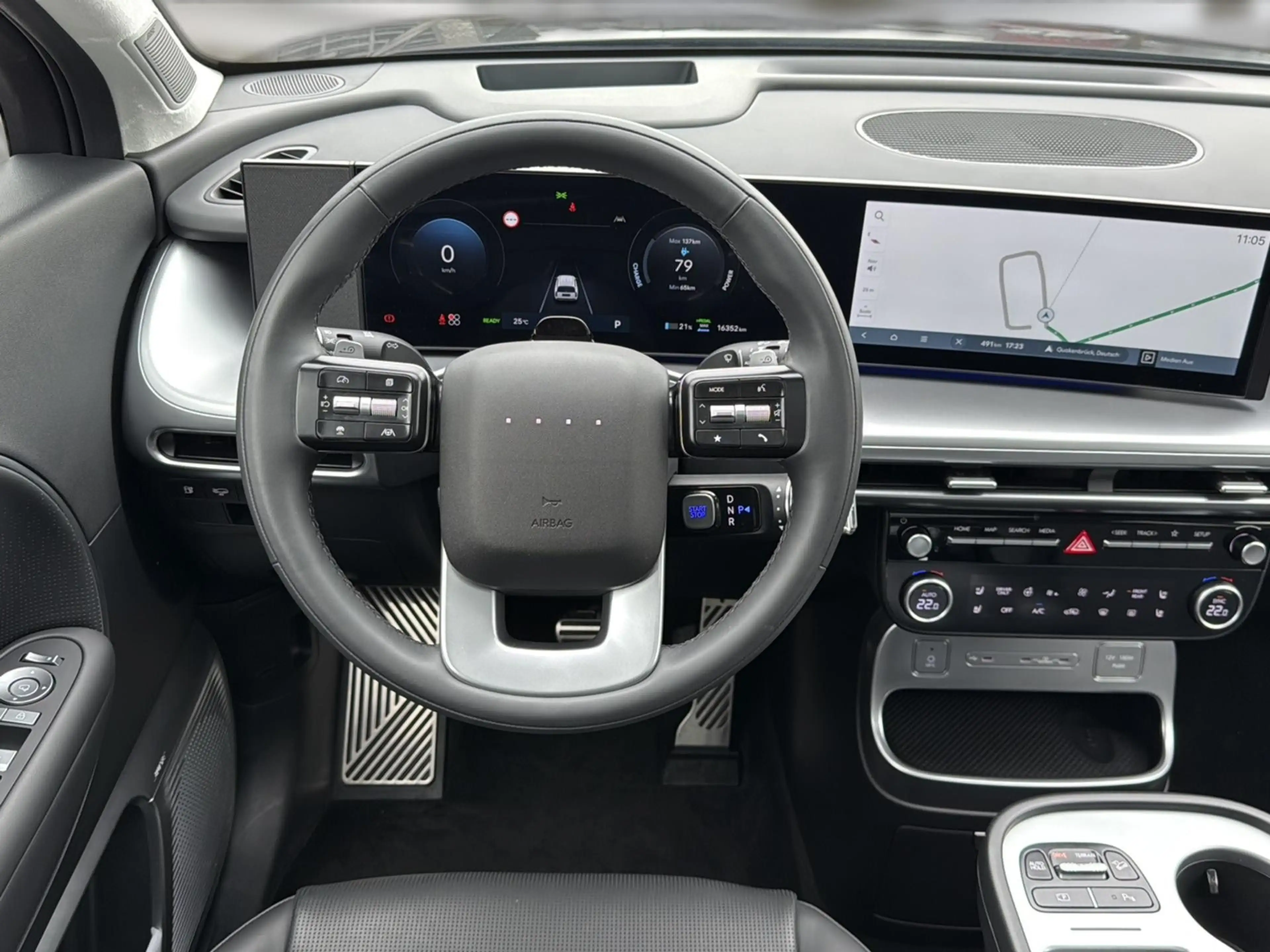 Hyundai IONIQ 9 MY26 110 kWh 6-Sitzer 4WD UNIQ PANO Navi — photo 9