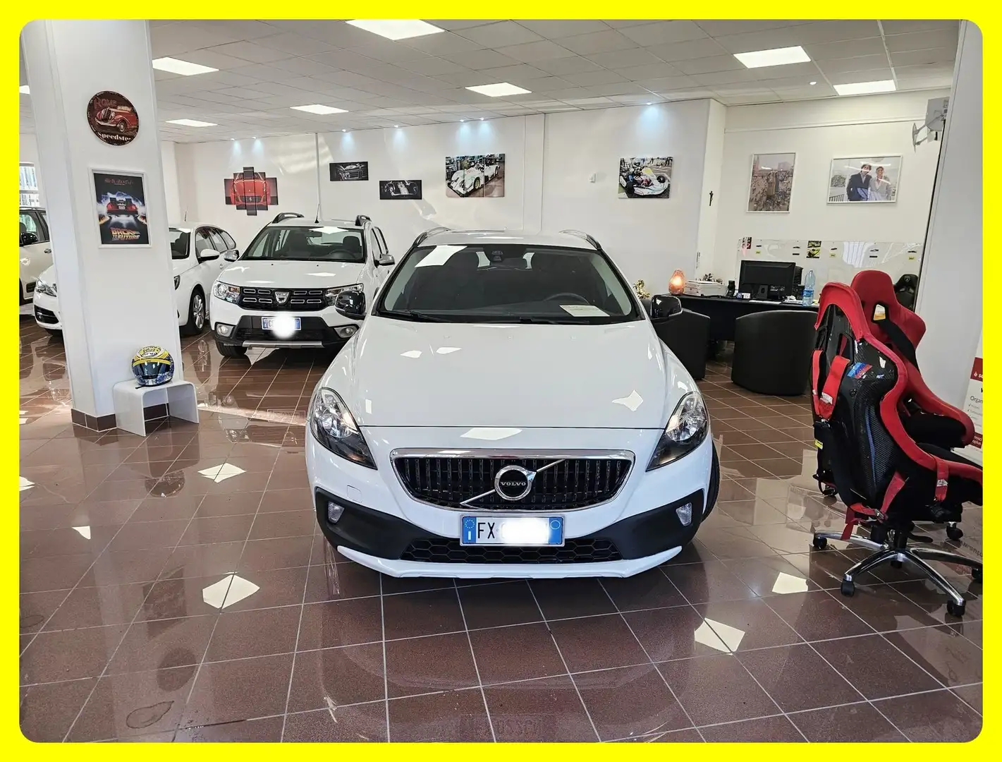 Volvo V40 Cross Country II 2.0 D2 120CV Business Plus geartronic my19 Bianco - 2