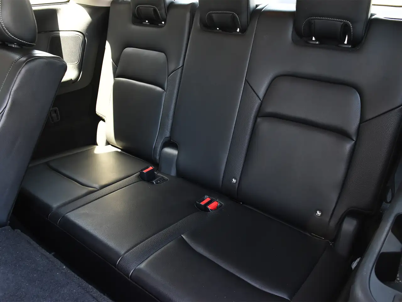 Nissan Pathfinder снимка Nissan Pathfinder