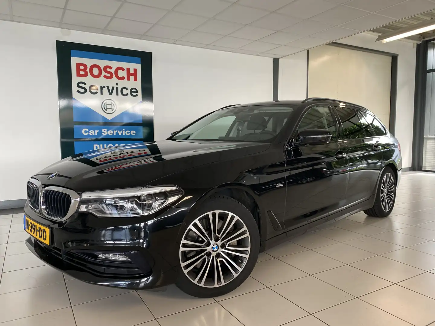 BMW 530 5-serie Touring 530i High Executive elec trekhaak Zwart - 1