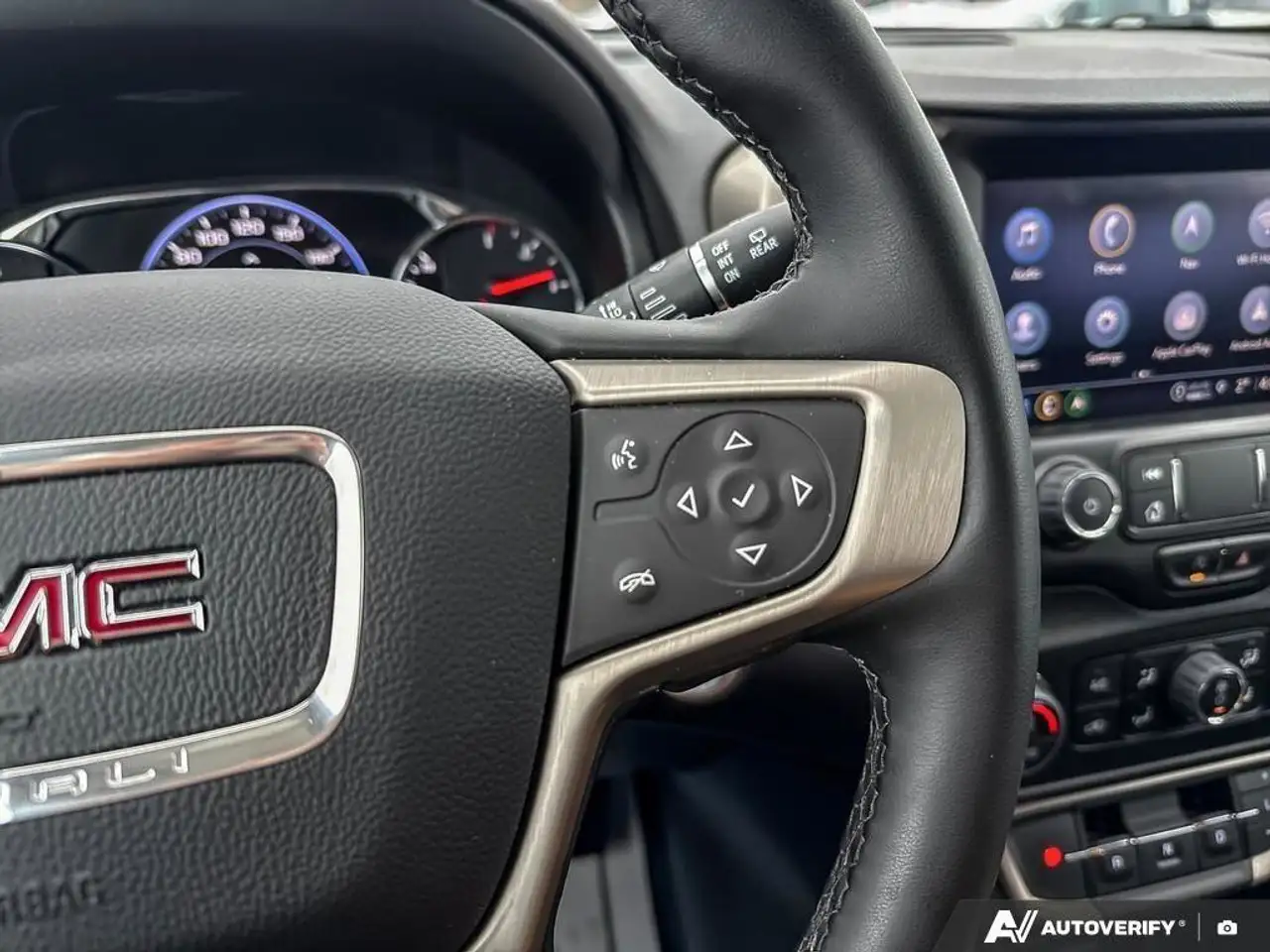 GMC Terrain photo GMC Terrain