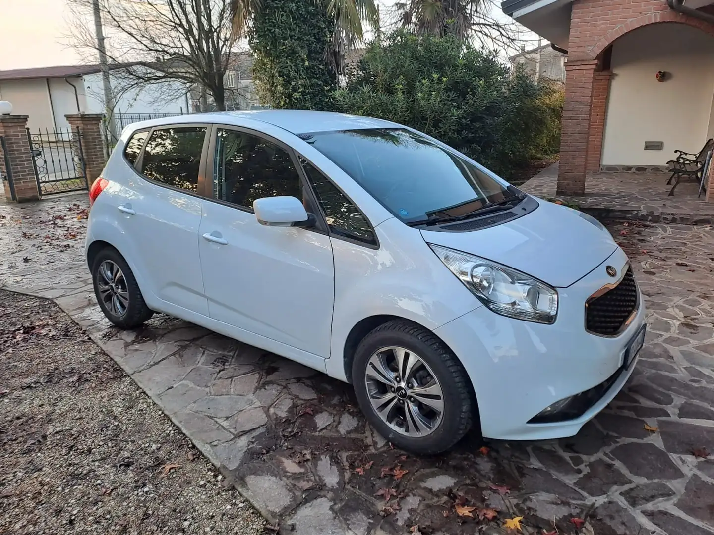 Kia Venga Venga 1.4 Cool eco Gpl E6 Bianco - 2