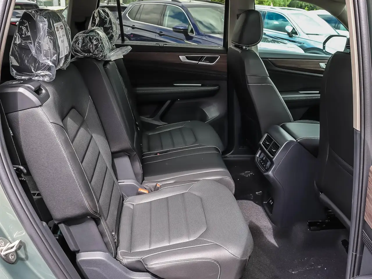 Volkswagen Atlas снимка Volkswagen Atlas