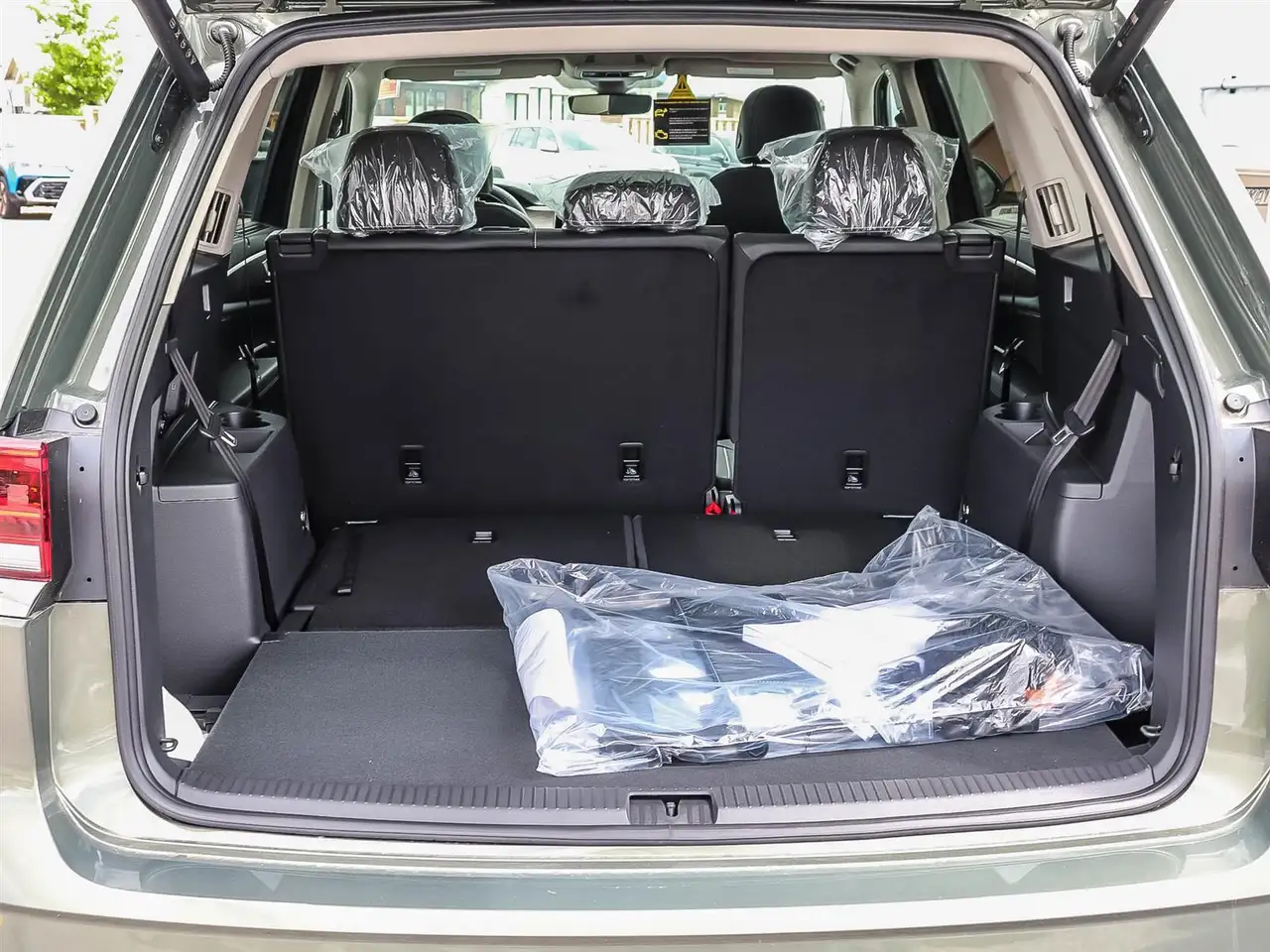 Volkswagen Atlas снимка Volkswagen Atlas