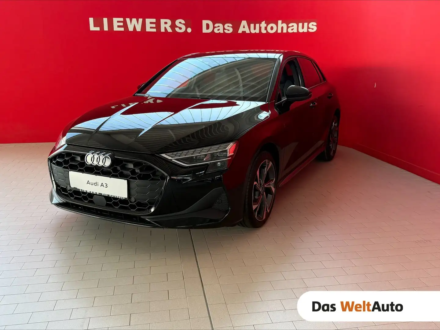 Audi A3 30 TFSI Noir - 1