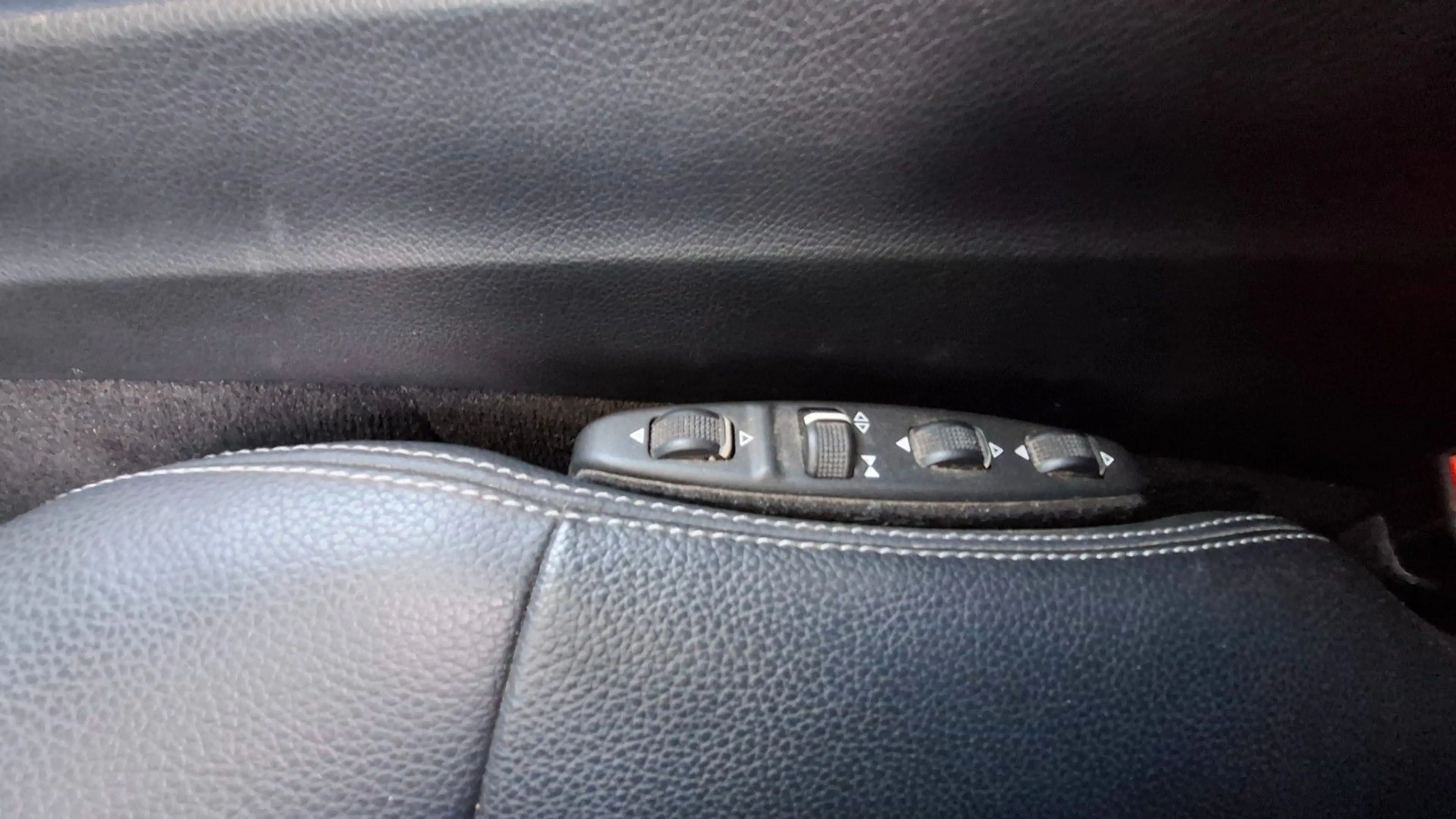 Mercedes-Benz E 350 BlueTec 4Matic COMAND AVANTGARDE — photo 15