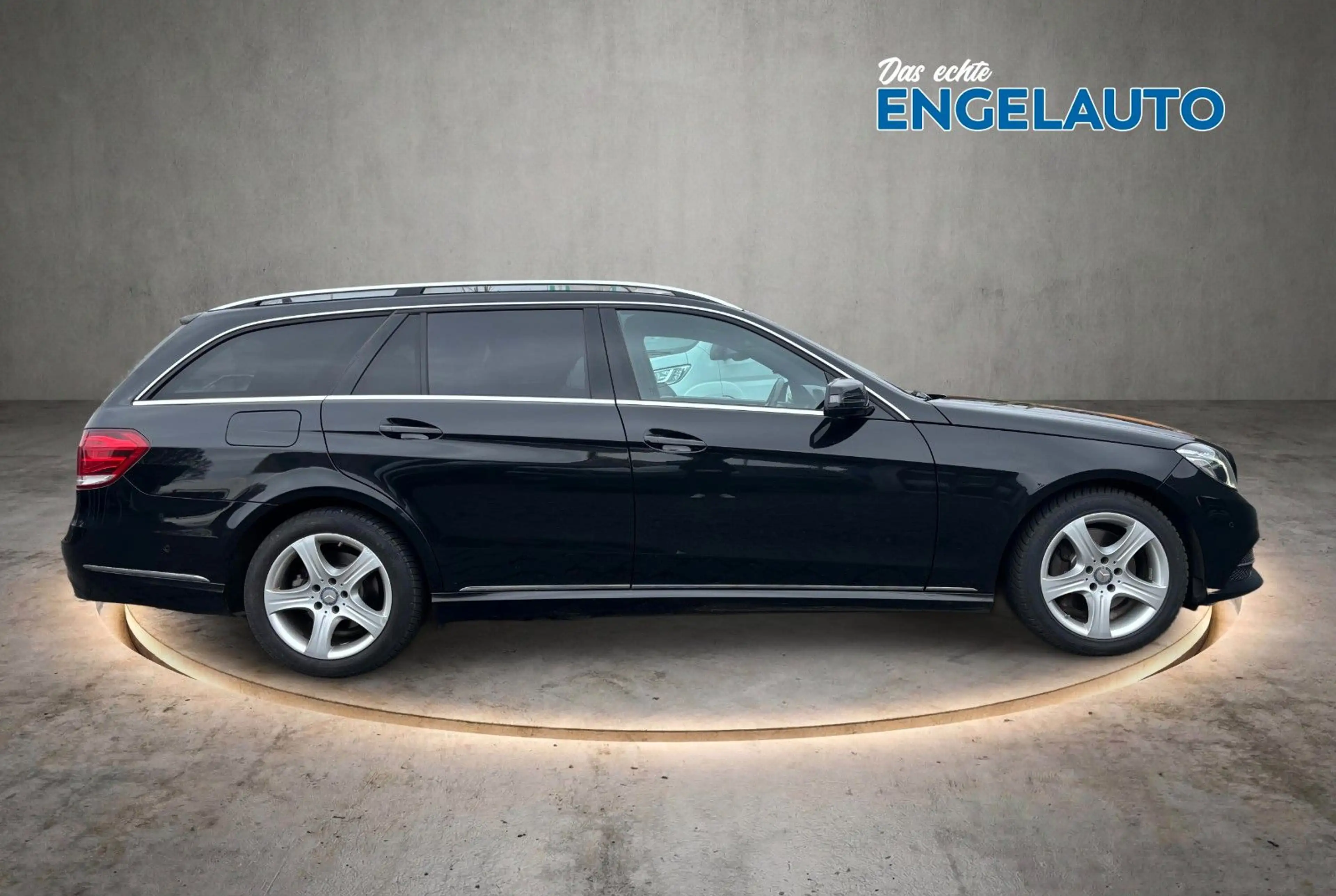 Mercedes-Benz E 350 BlueTec 4Matic COMAND AVANTGARDE — photo 4
