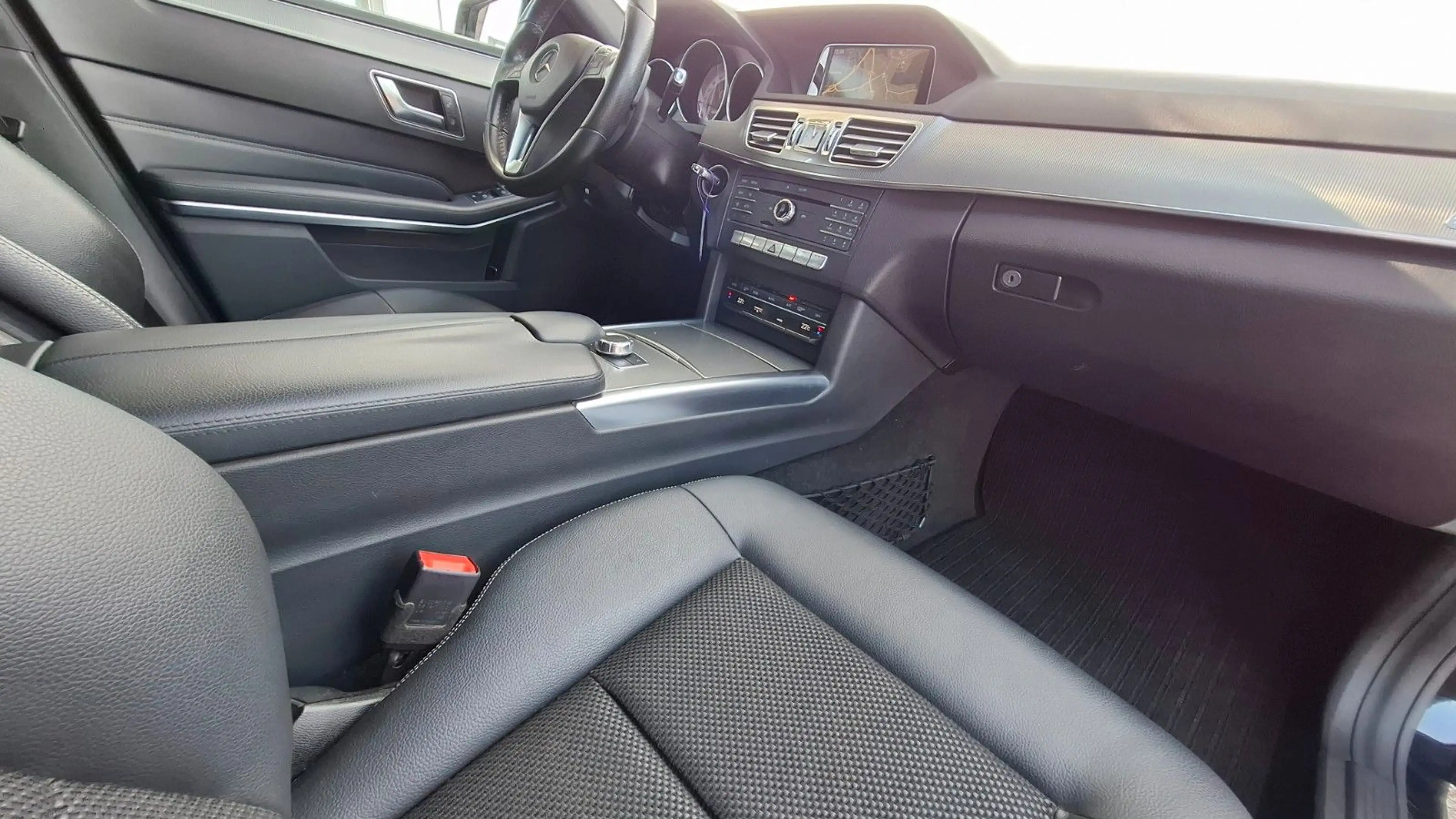 Mercedes-Benz E 350 BlueTec 4Matic COMAND AVANTGARDE — photo 11