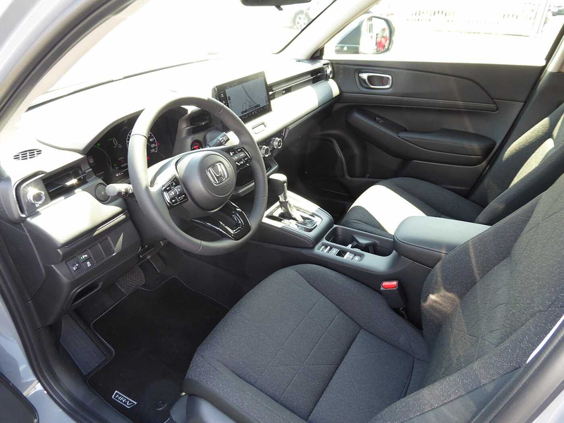 Honda HR-V Hybrid e:HEV 1.5 i-MMD Elegance — photo 8